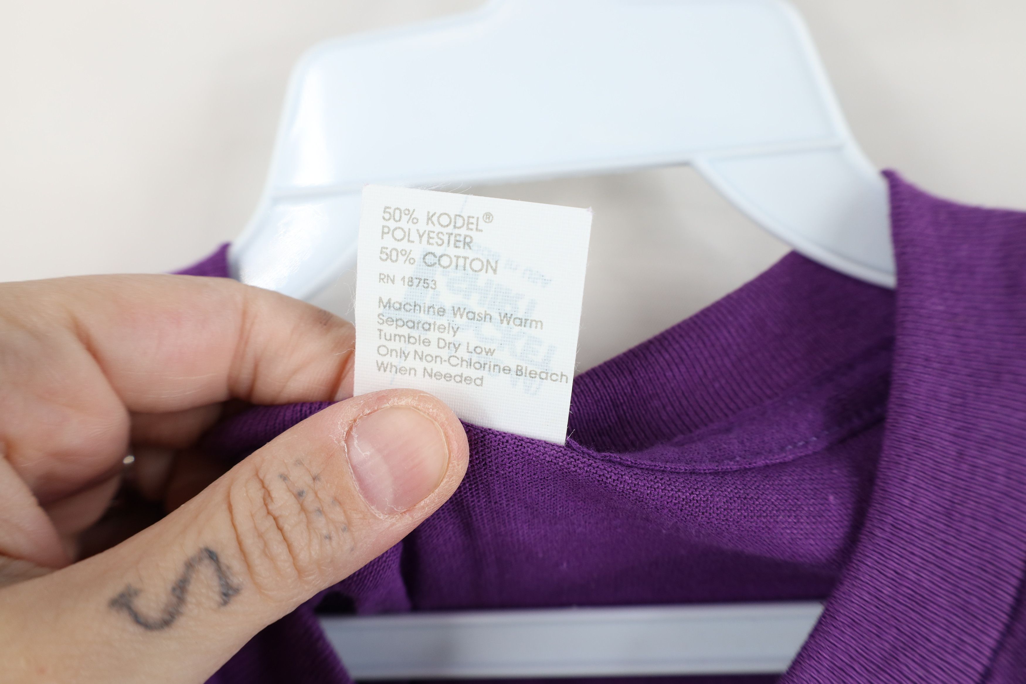 Vintage Vintage 70s Streetwear Faded Blank Pocket T-Shirt Purple USA Size US L / EU 52-54 / 3 - 8 Thumbnail