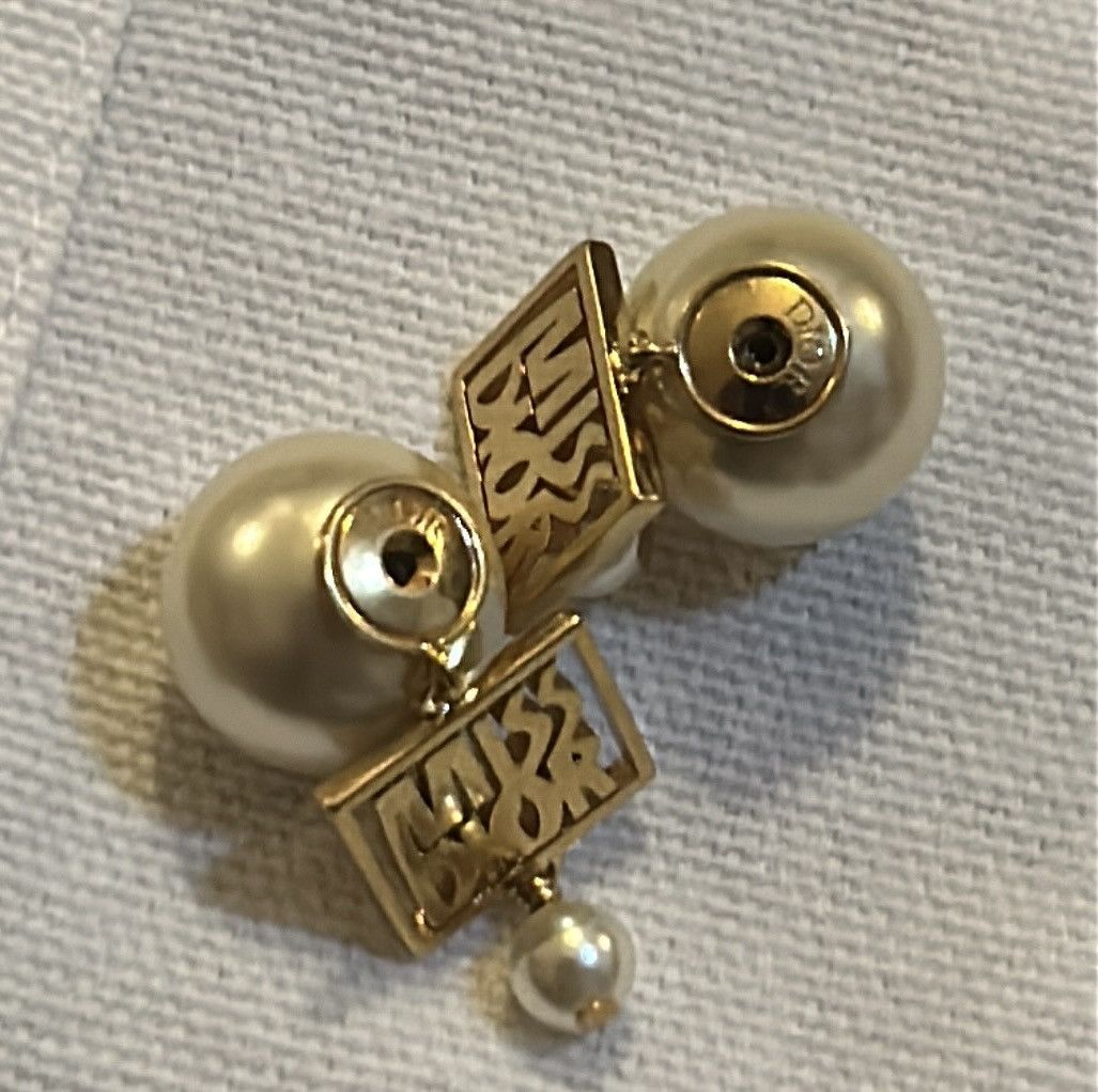Dior Dior Tribales Earrings Gold-Finish Metal White Resin Pearls Size ONE SIZE - 6 Thumbnail