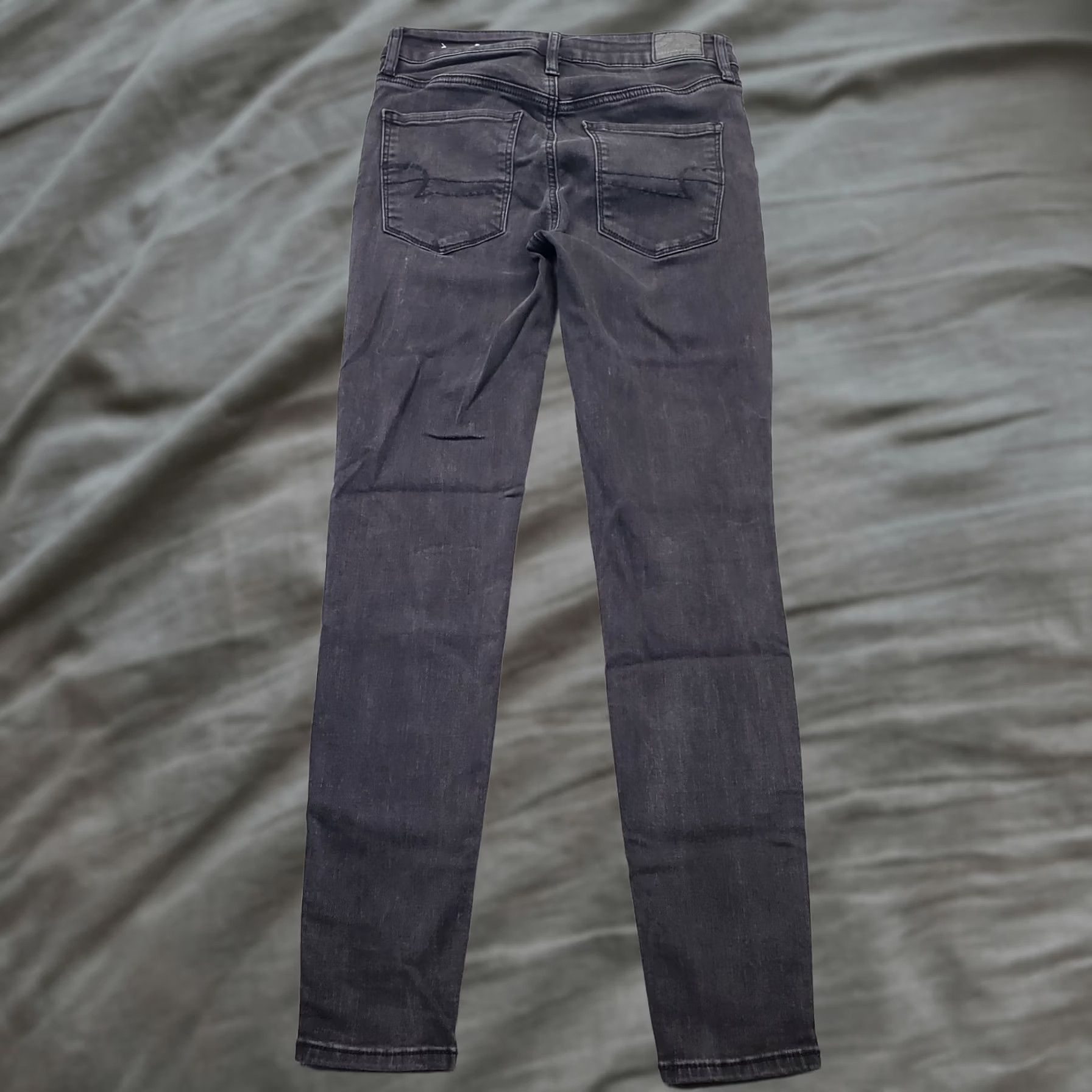 American Eagle Outfitters American Eagle Outfitters Skinny Jeans Womens Size 6 Black Denim Stretch Dark Wash Jeans Size 28" / US 6 / IT 42 - 1 Thumbnail
