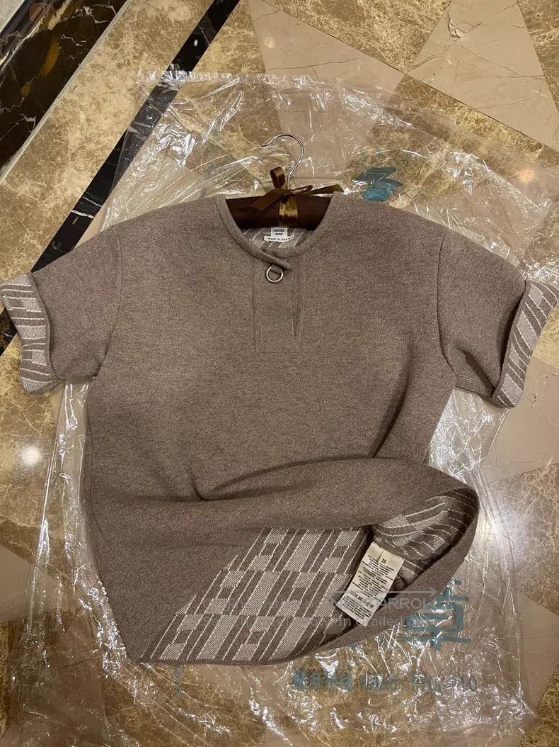 Hermes Hermes Brown short sleeves Size XS / US 0-2 / IT 36-38 - 4 Thumbnail