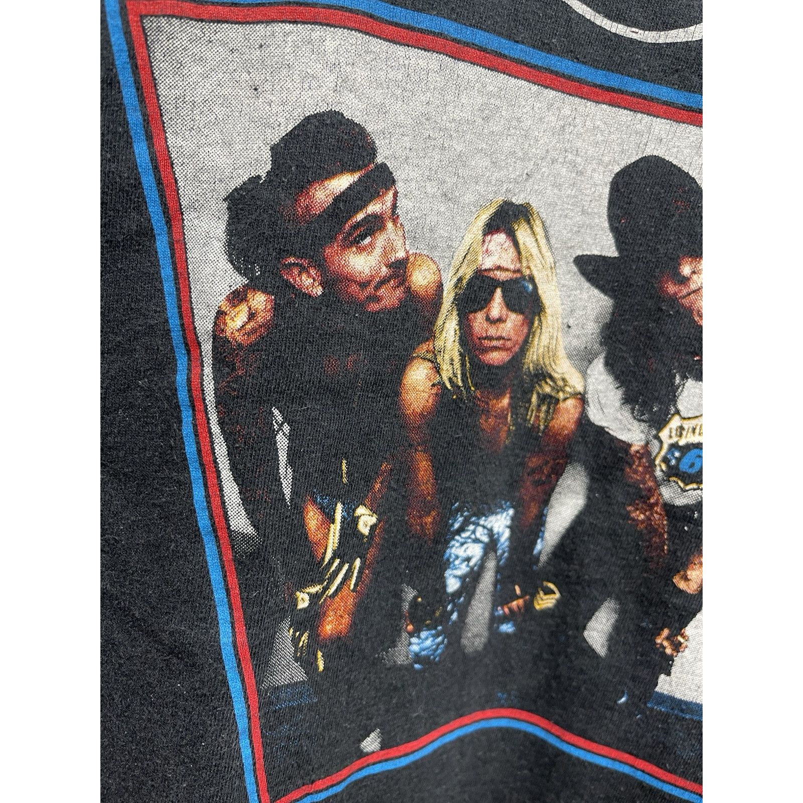 Fruit Of The Loom True 90s Vintage Motley Crue Double Sided ‘Bad Boys Of Rock Size US XL / EU 56 / 4 - 6 Thumbnail