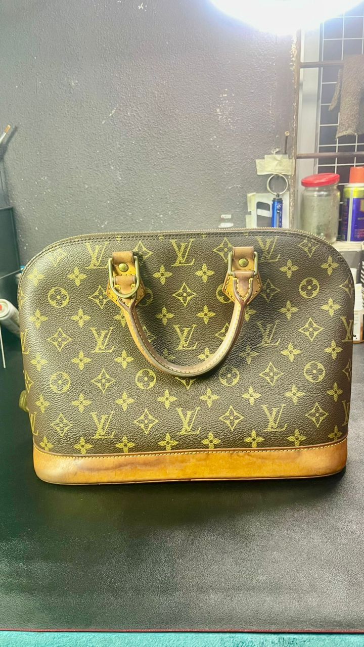 Louis Vuitton Louis Vuitton Alma 2001 Size ONE SIZE - 1 Thumbnail