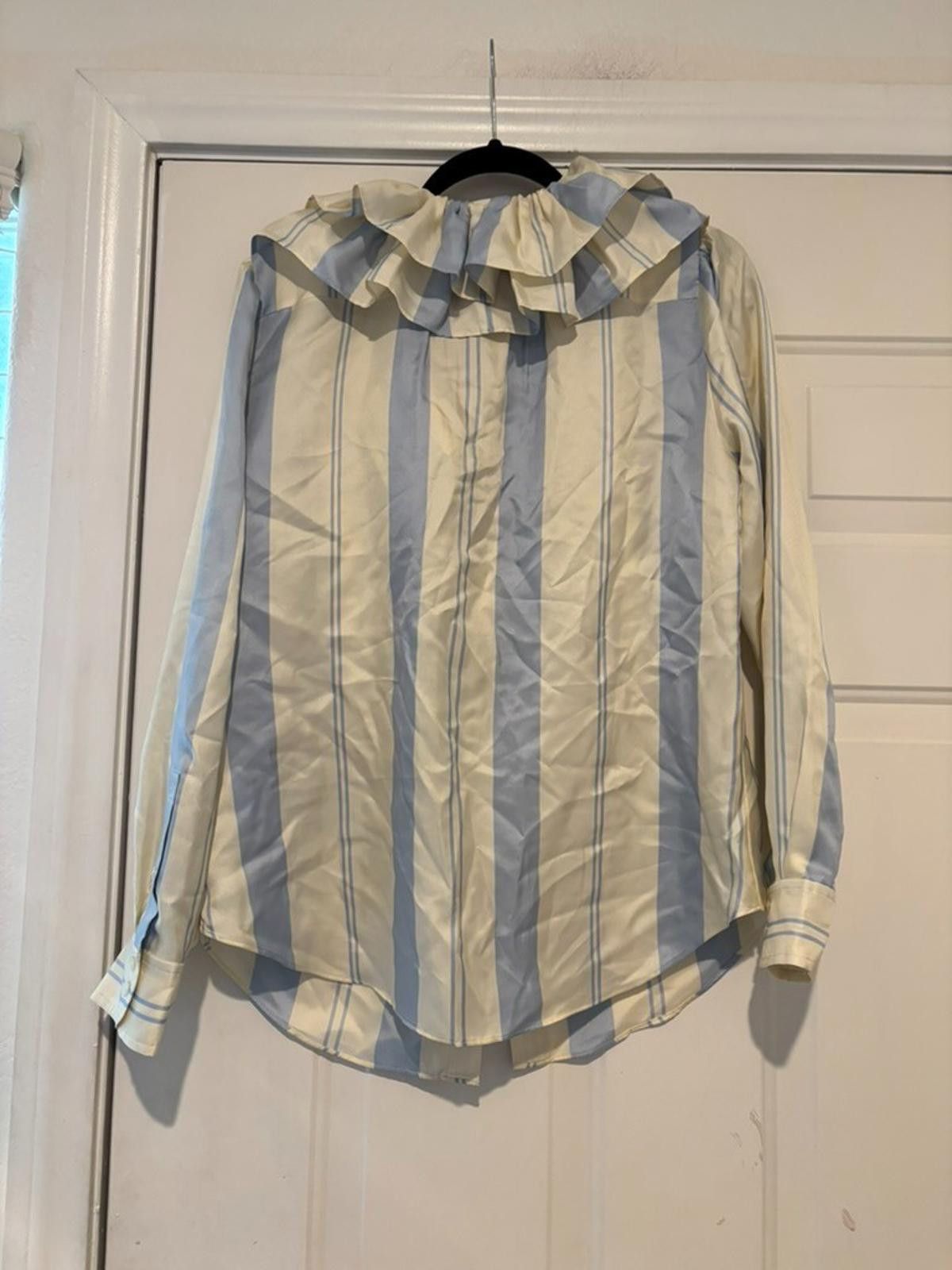J.Crew Womens sz S blue and white J Crew blouse #547 Size S / US 4 / IT 40 - 1 Preview