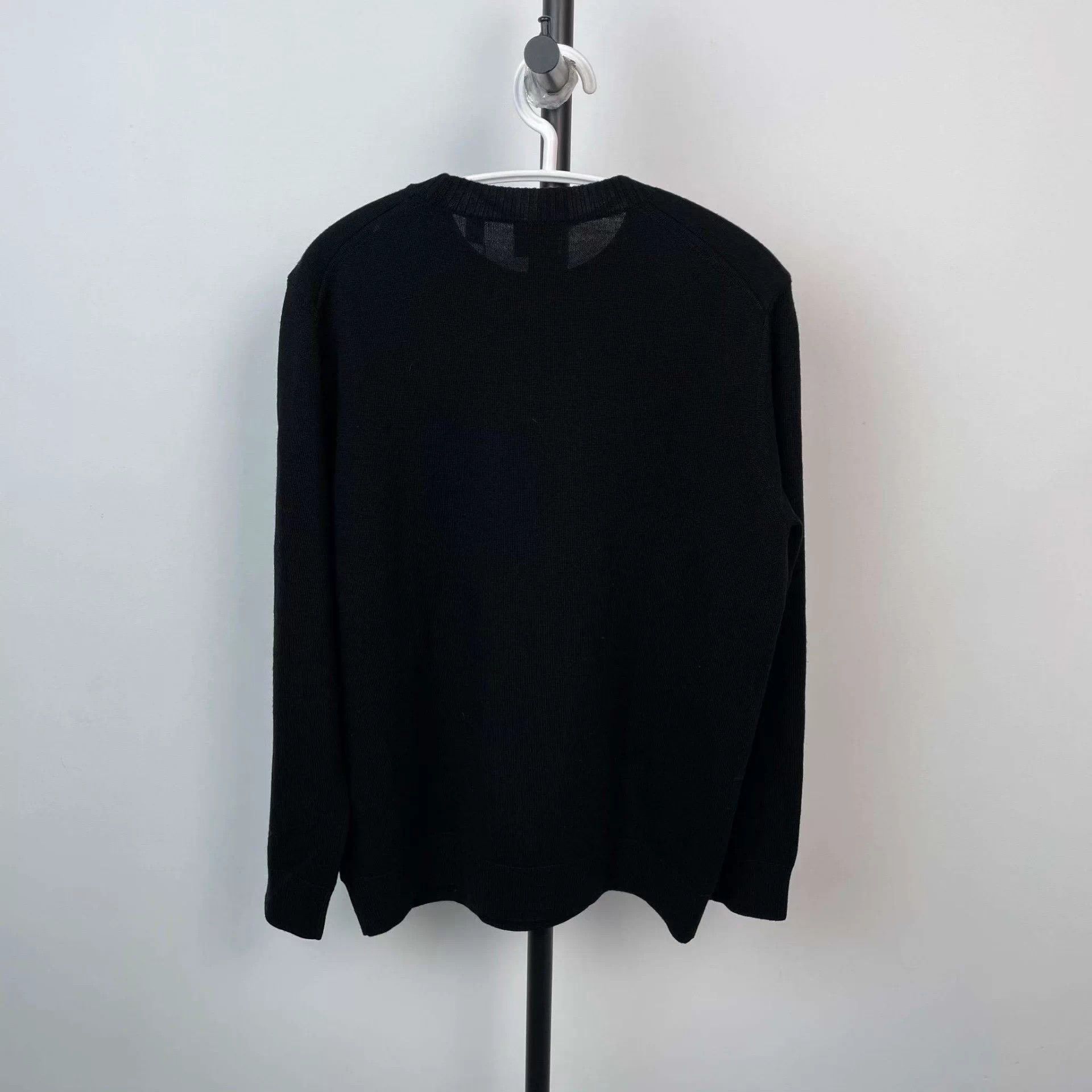 Burberry Burberry Black Wool Sweatshirt M Size M / US 6-8 / IT 42-44 - 2 Thumbnail