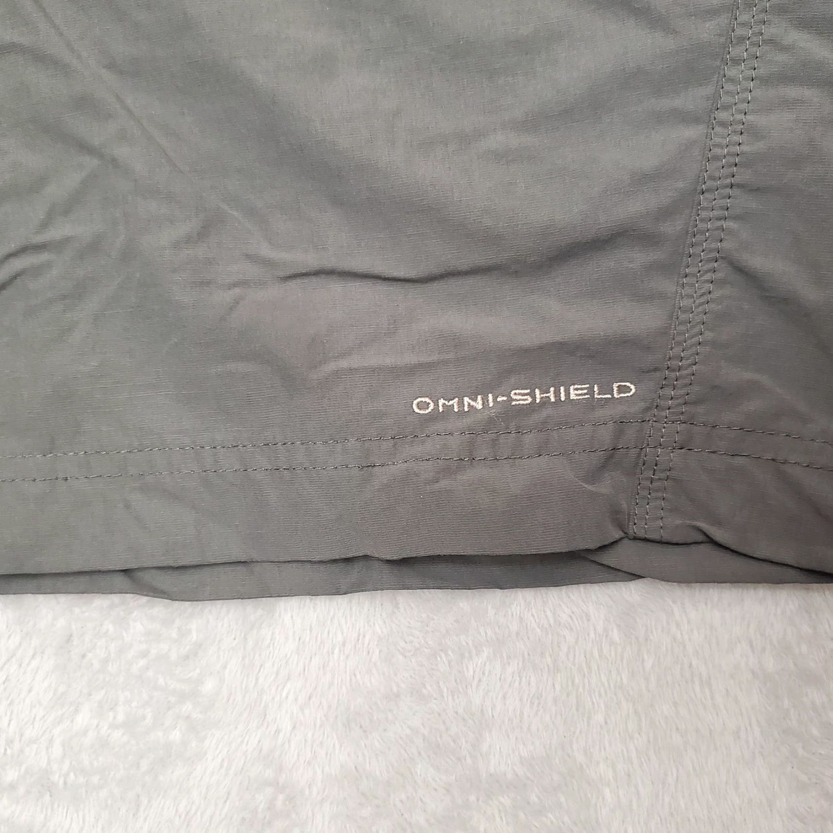 Vintage Columbia Shorts Mens 42 Gray Tactel Nylon Performance Blend Cargo Omni Shield Shorts Mens 42 Gray Nylon Cargo Pocket Moisture Wicking Quick Dry Size US 42 / EU 58 - 2 Thumbnail