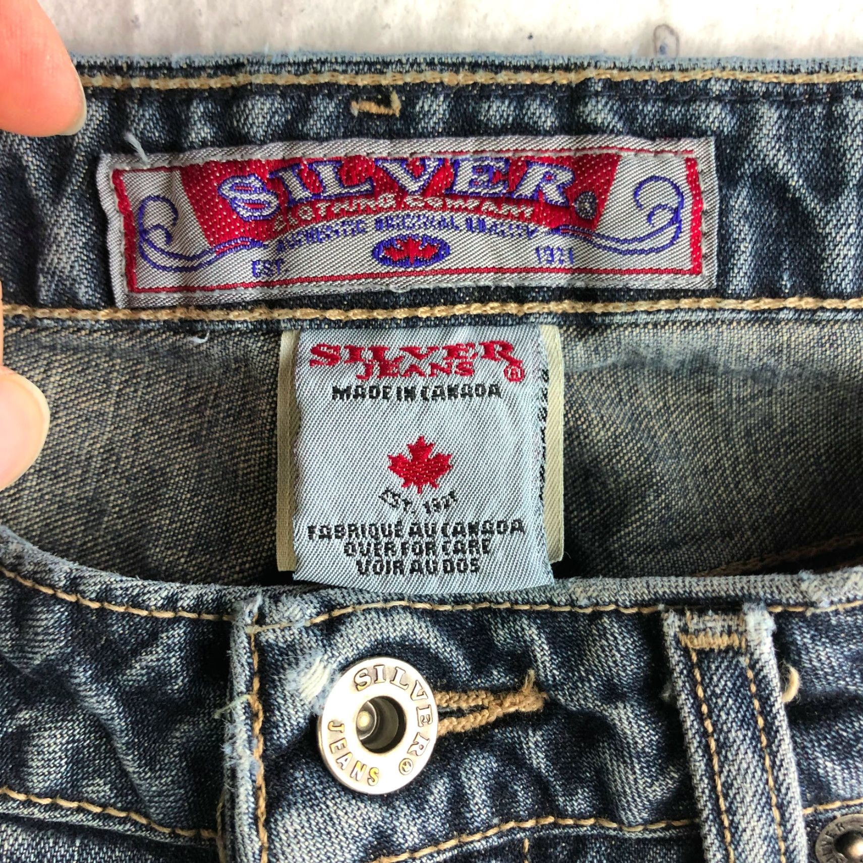 Silver Jeans Co. Silver Jeans Jeans Women 26x31 Low Rise Flare Medium Wash Blue Stitch Accent Size 26" / US 2 / IT 38 - 7 Thumbnail