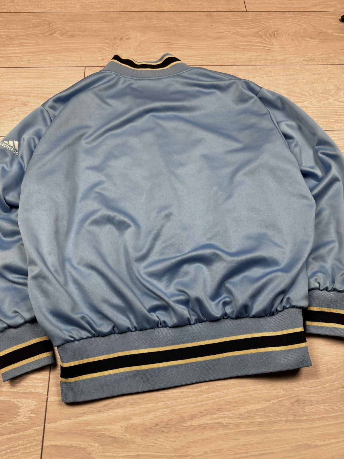 Vintage Vintage UCLA Official Basketball Warm Up Jackets NCAA Size US L / EU 52-54 / 3 - 7 Thumbnail