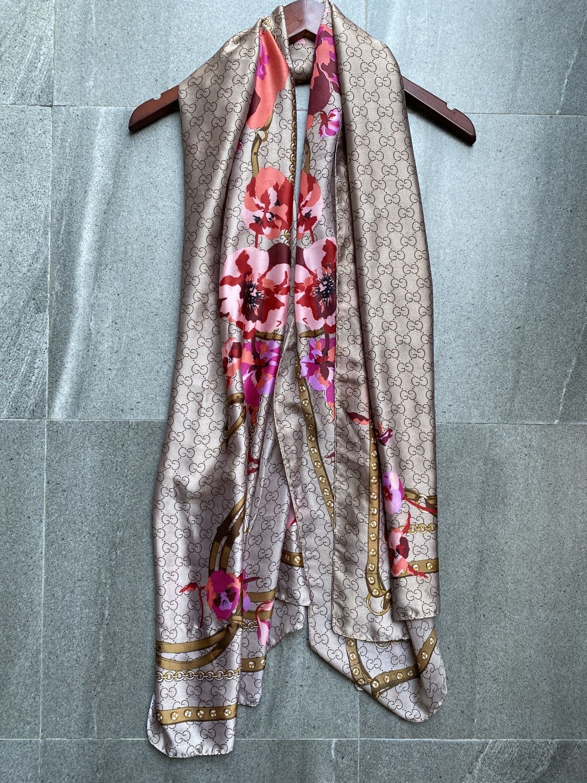 Gucci Gucci GG Monogram Floral Chain Silk Scarf Size ONE SIZE - 1 Thumbnail