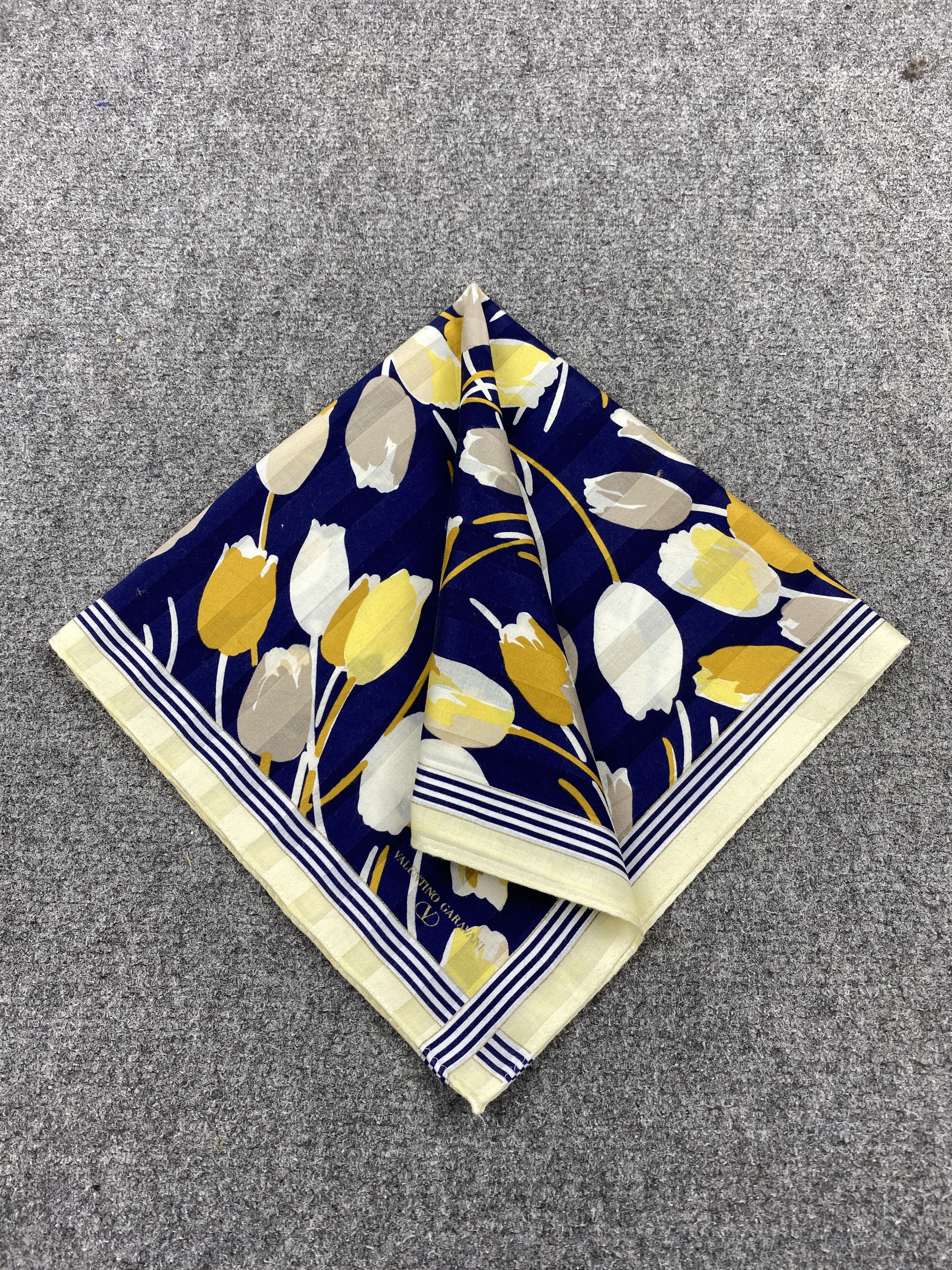 Valentino Valentino Garavani Handkerchief / Neckerchief HKC1115 Size ONE SIZE - 4 Thumbnail