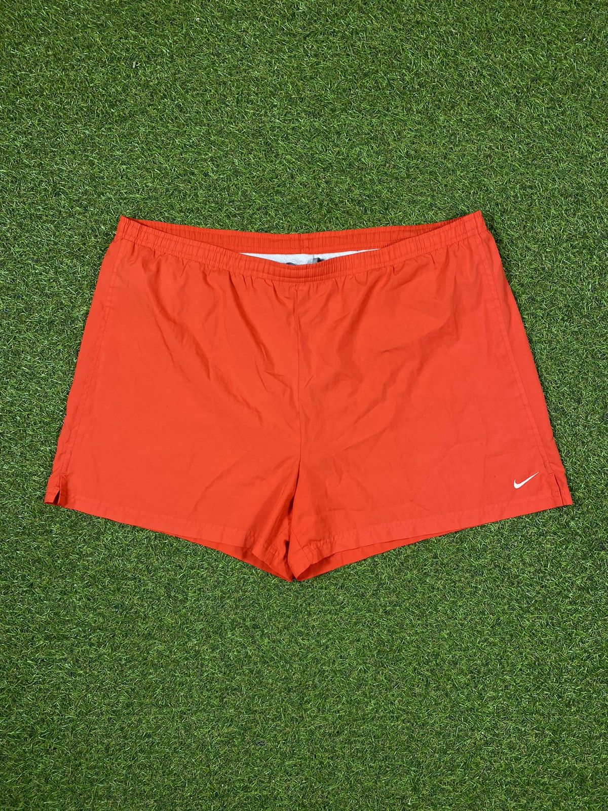 Nike Vintage Nike shorts streetwear swoosh casual y2k size L Size US 34 / EU 50 - 1 Thumbnail