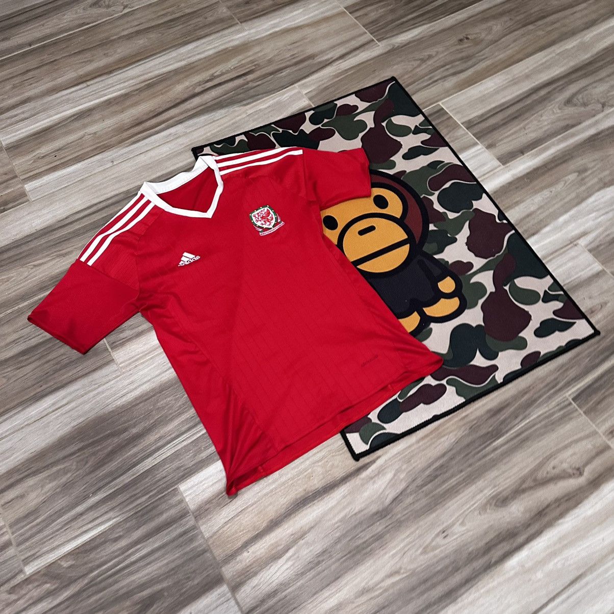 Adidas Wales national 2016 - 2017 home football shirt jersey Adidas Size US S / EU 44-46 / 1 - 6 Thumbnail