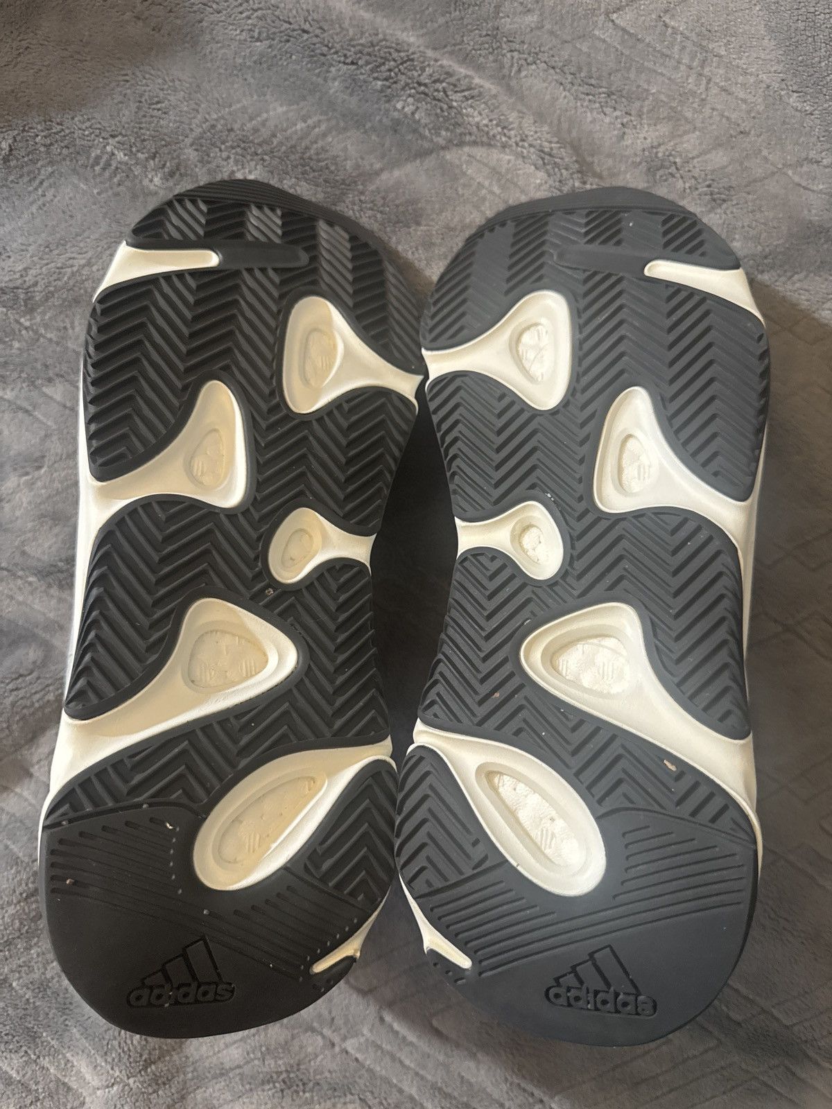 Yeezy Yeezy 700 mnvn Size US 10.5 / EU 43-44 - 5 Thumbnail