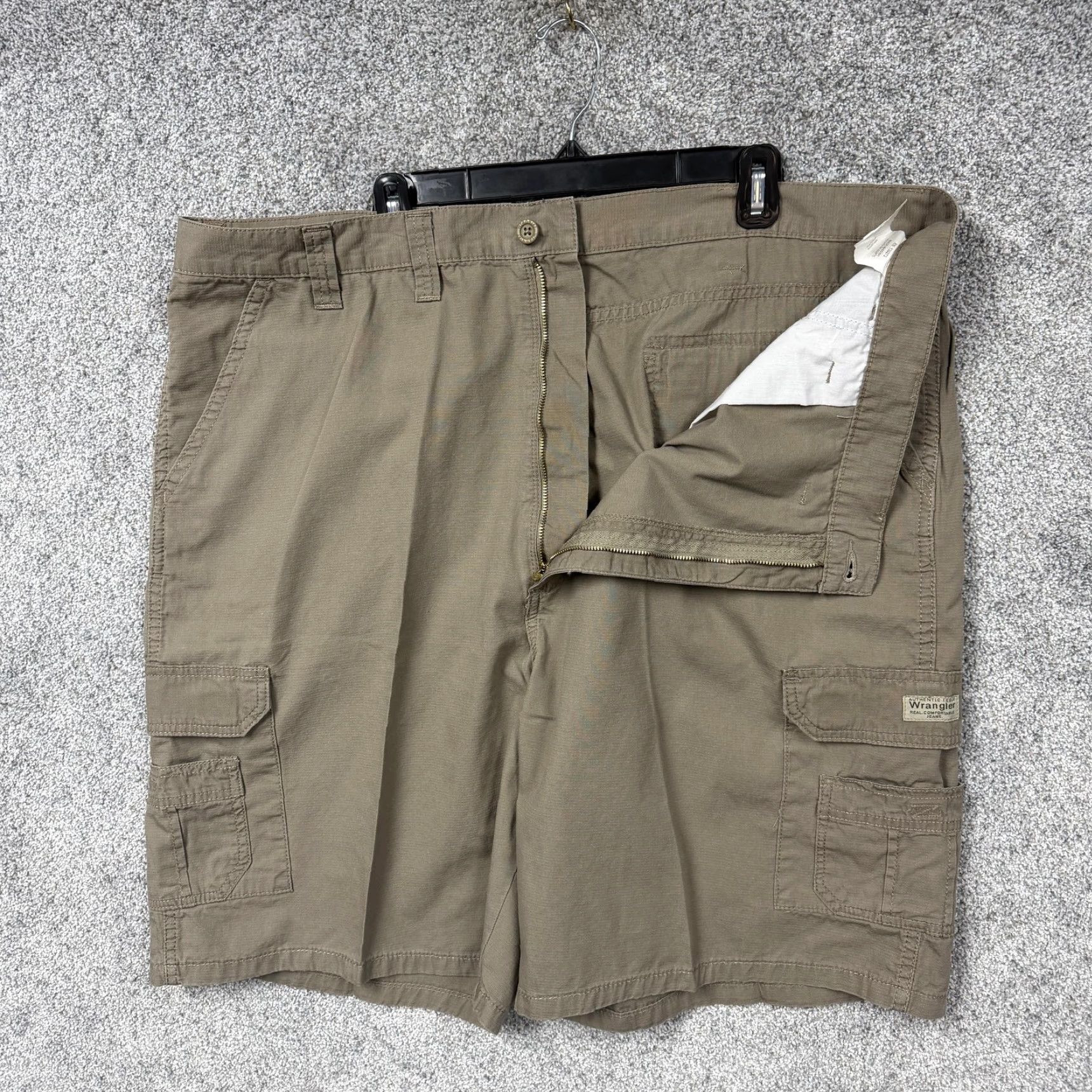 Wrangler Wrangler Cargo Shorts Mens 44 Khaki Canvas Earthy Utilitarian Workwear Gorpcore Size US 44 / EU 60 - 7 Thumbnail