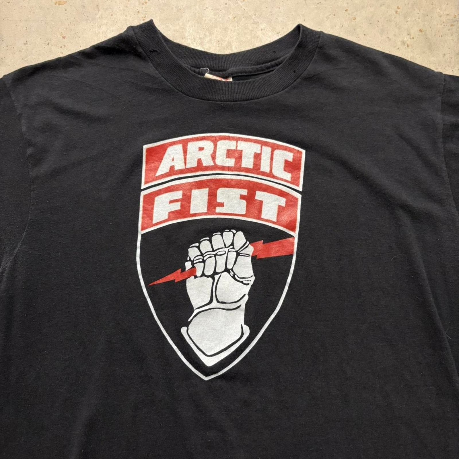 Vintage Crazy Vintage 70s Arctic Fist Military Fire Support T Shirt Size US L / EU 52-54 / 3 - 3 Thumbnail