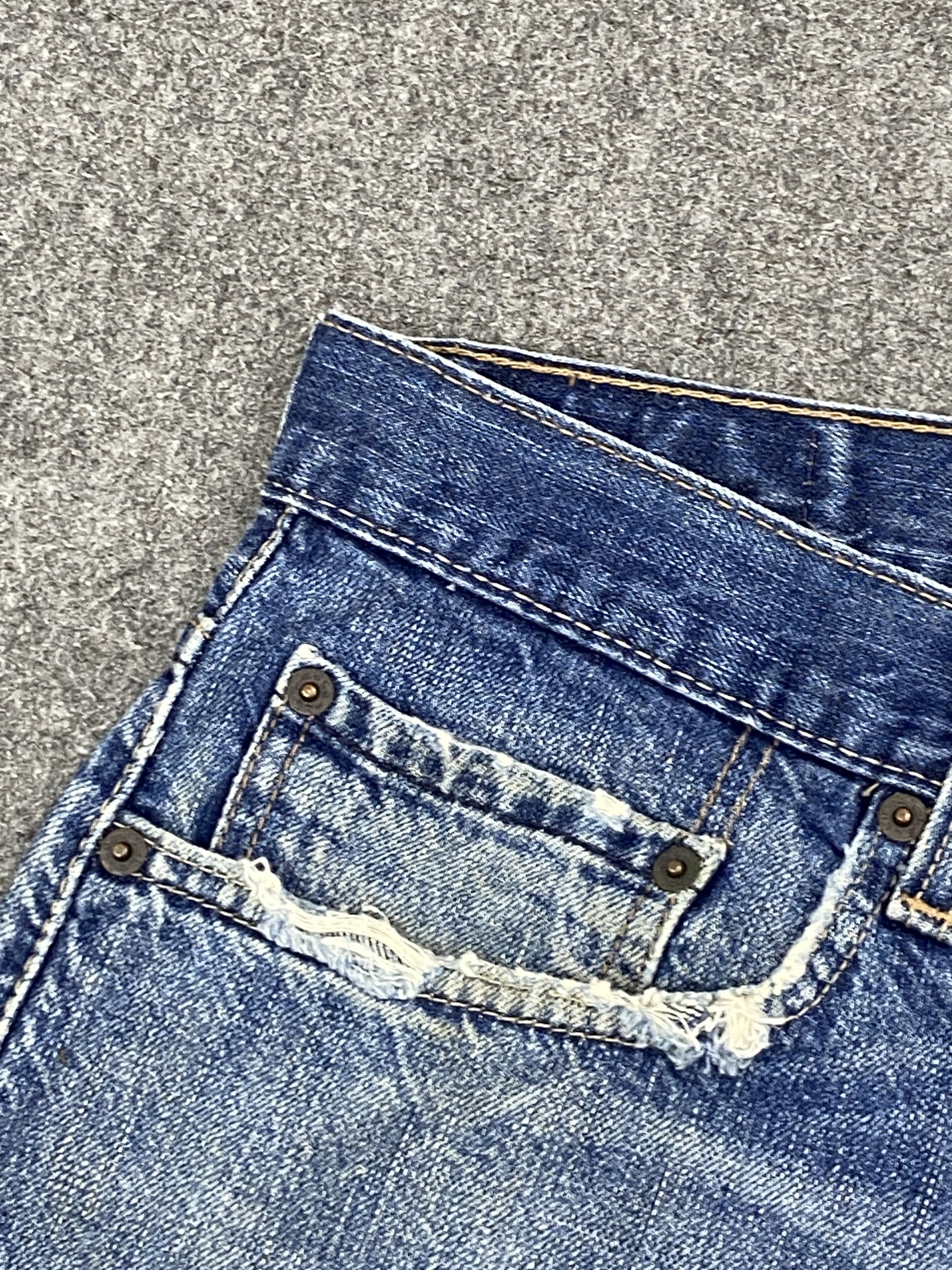 Levi's Faded Blue Vintage Levis 569 Jeans DP2623 Size US 33 - 6 Thumbnail