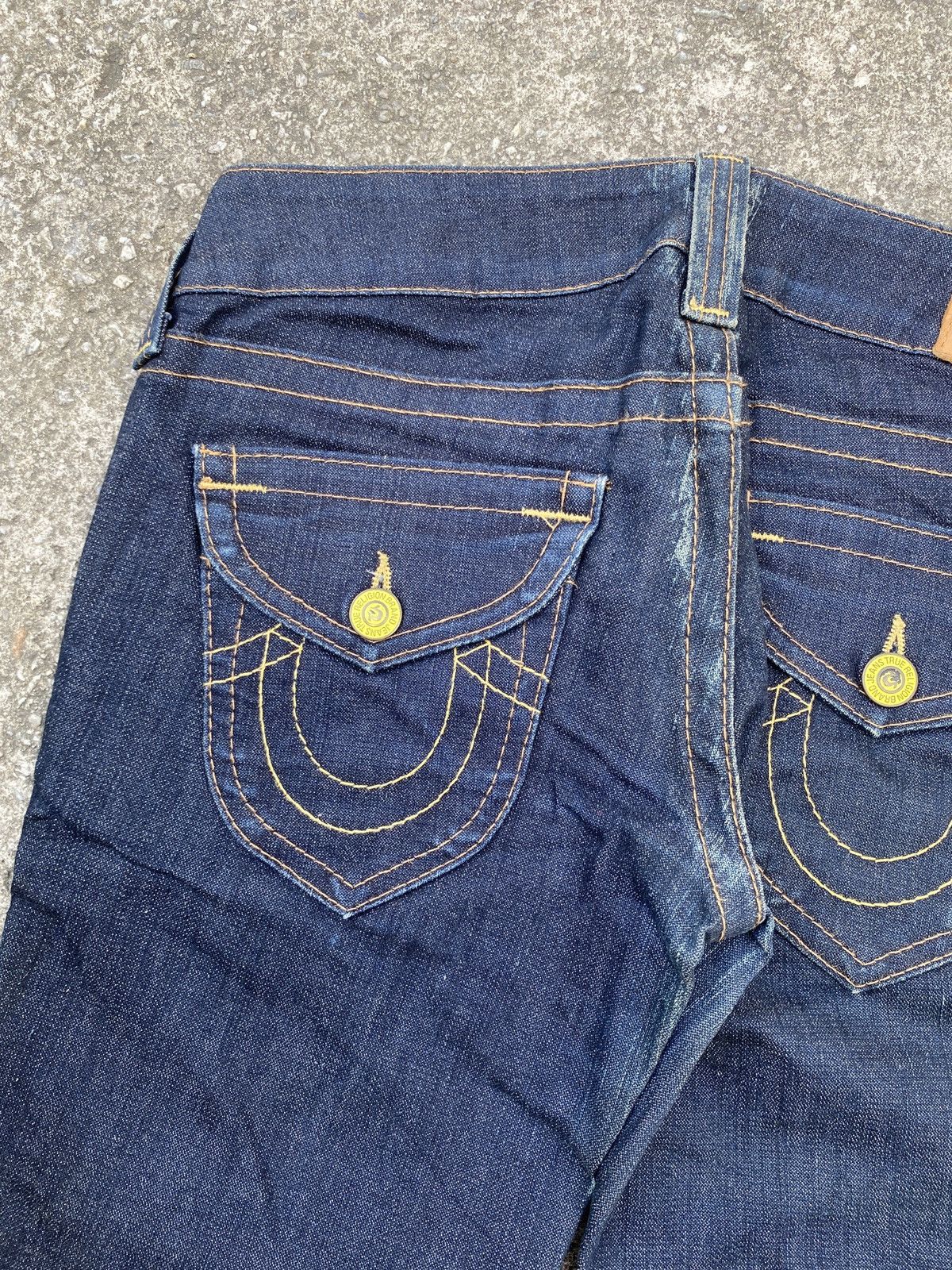 True Religion True Religion Indigo Blue Low Rise Flare Jeans Size 26" / US 2 / IT 38 - 15 Thumbnail
