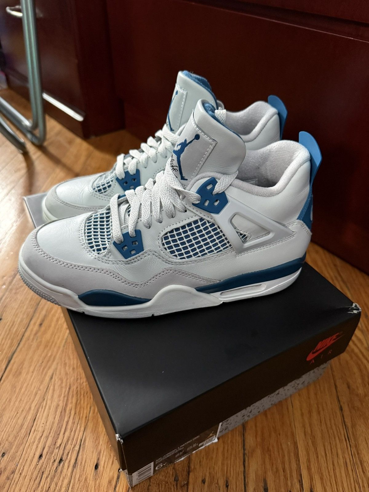 Jordan Brand Jordan 4 retro Size US 6 / EU 39 - 1 Thumbnail