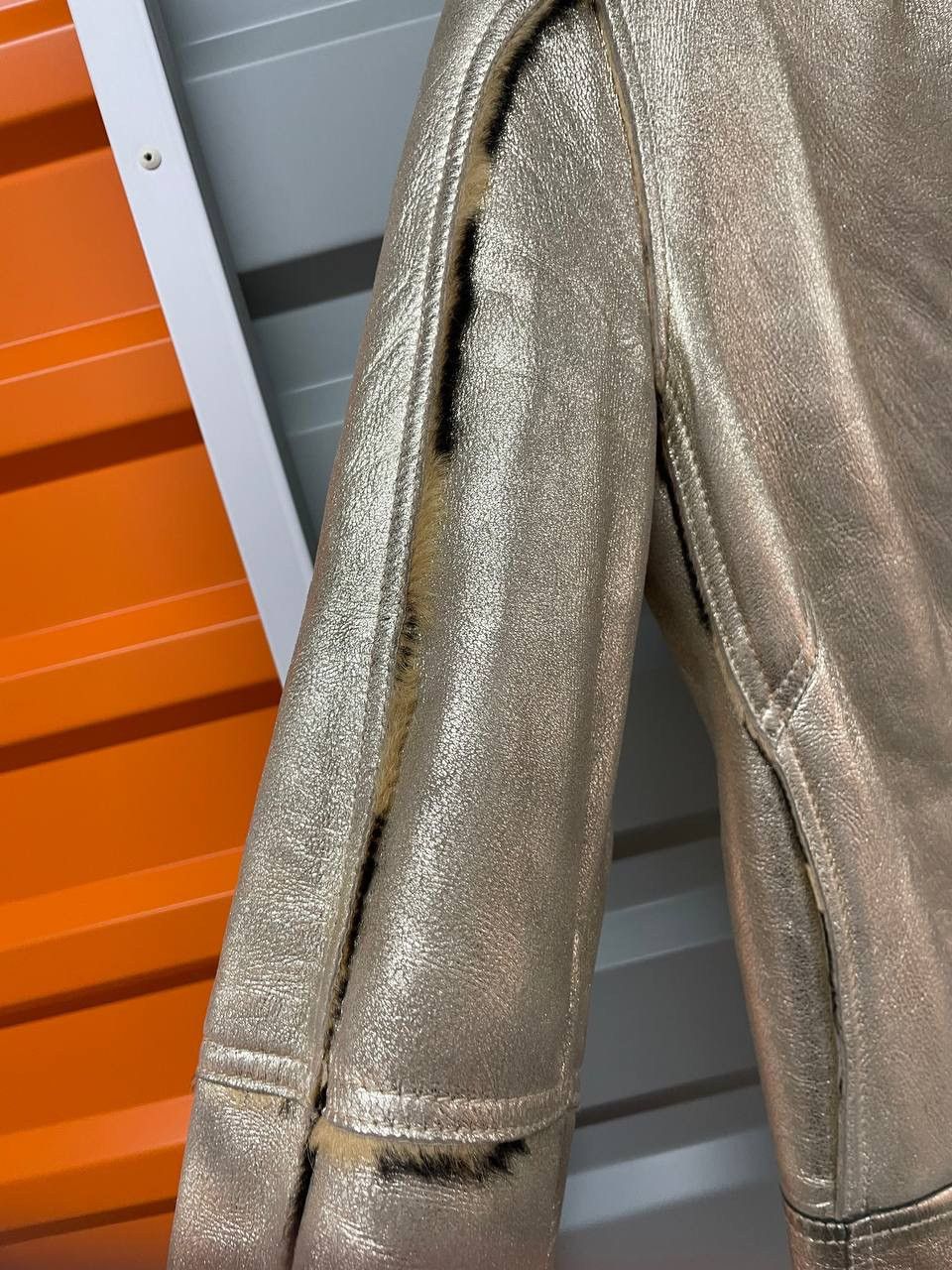 Versace 🔥Rare Vintage Versus Versace Gold Leopard Leather Jacket Size M / US 6-8 / IT 42-44 - 6 Thumbnail