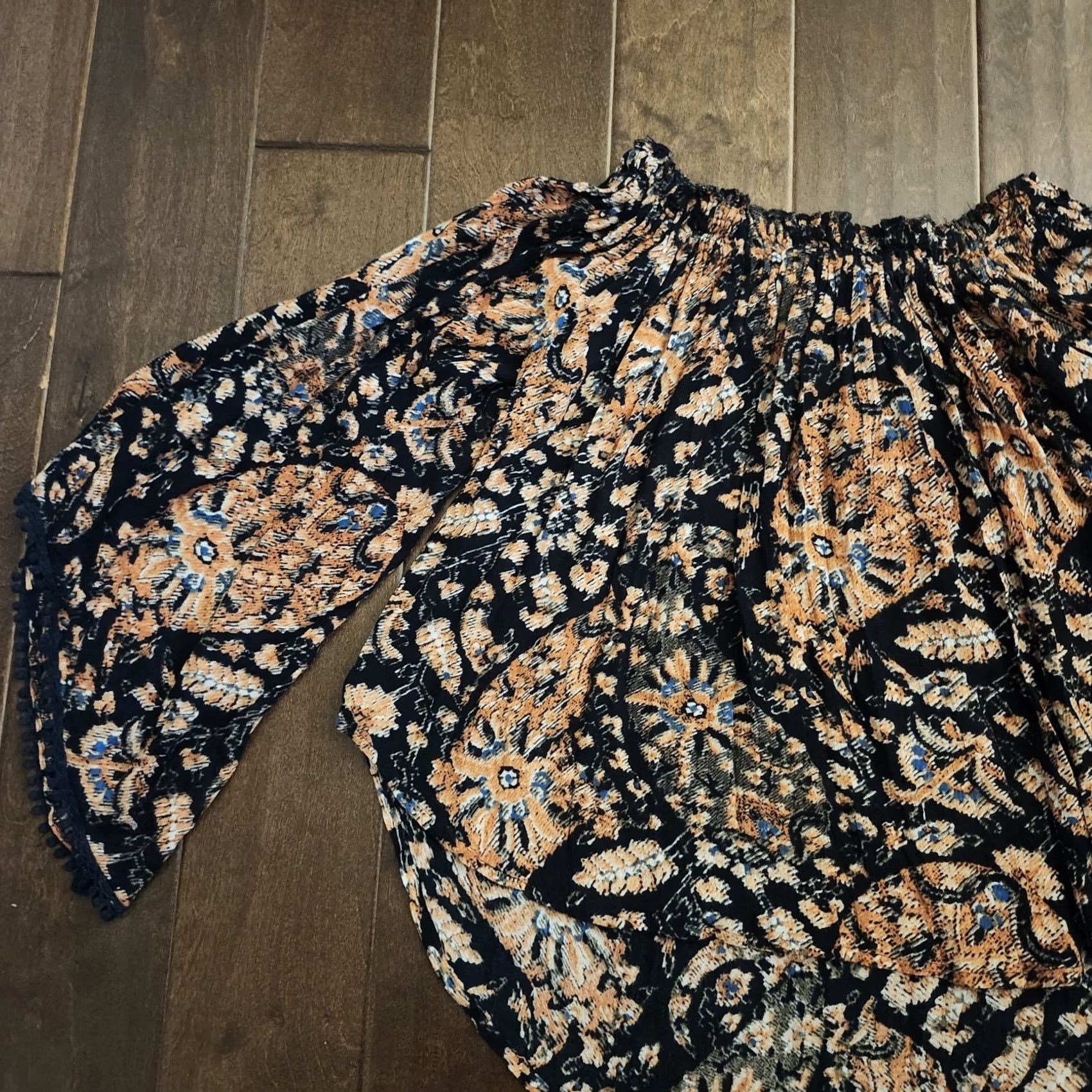 Abercrombie & Fitch Abercrombie & Fitch Womens Small Off Shoulder Boho Long Sleeve Blouse Top Shirt Blouse Multicolor Boho Regular Fit Womens Size S / US 4 / IT 40 - 3 Thumbnail