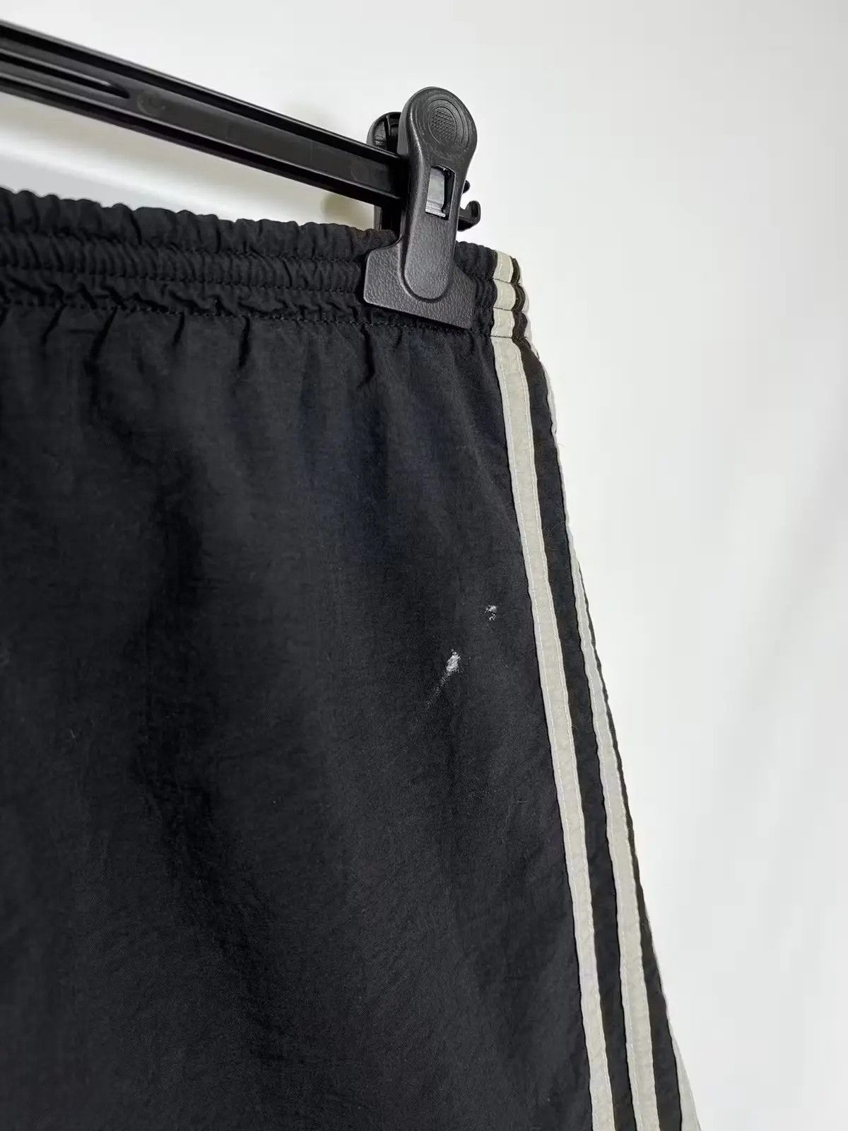 Adidas × Vintage Vintage Adidas men’s shorts Size US 32 / EU 48 - 3 Thumbnail