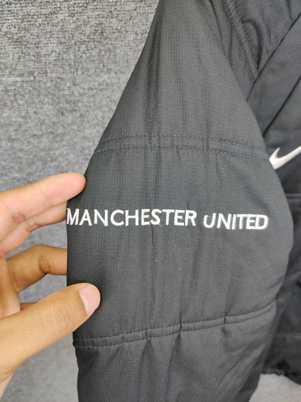 Nike Nike Manchester United AIG Puffer Hooded Jacket Size US M / EU 48-50 / 2 - 8 Thumbnail