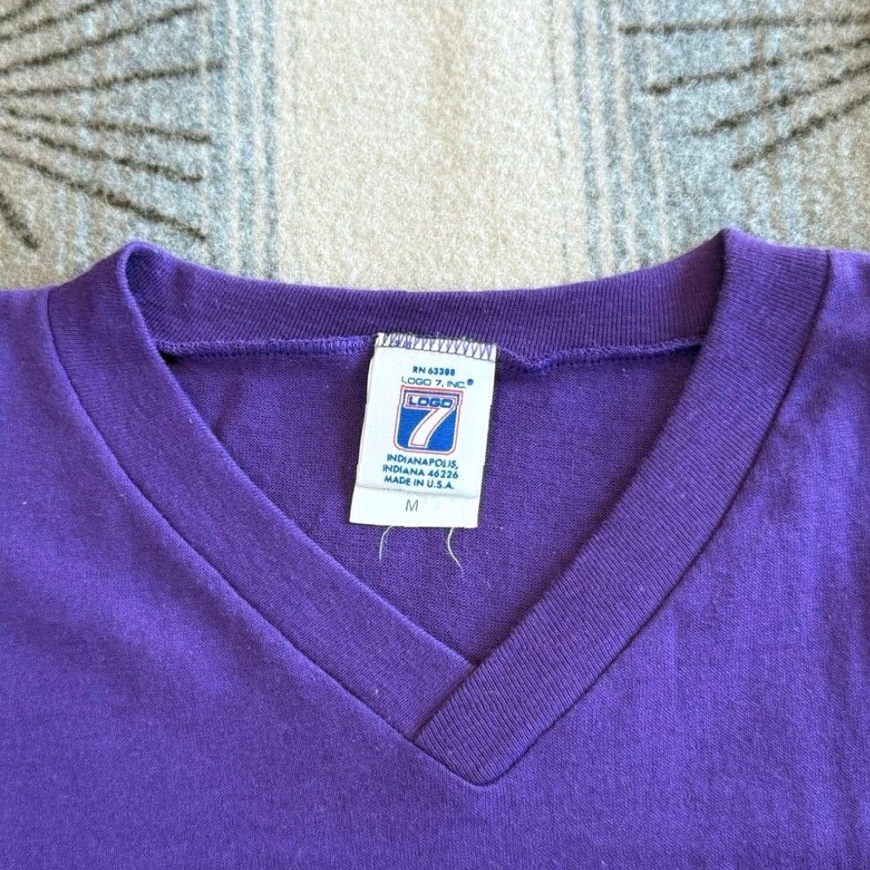 Logo 7 VINTAGE 80s Los Angeles Lakers Logo 7 T-Shirt Size Medium Basketball NBA USA Shirt Mens M Purple 80s Basketball Lakers Logo7 Vintage Size US M / EU 48-50 / 2 - 3 Thumbnail