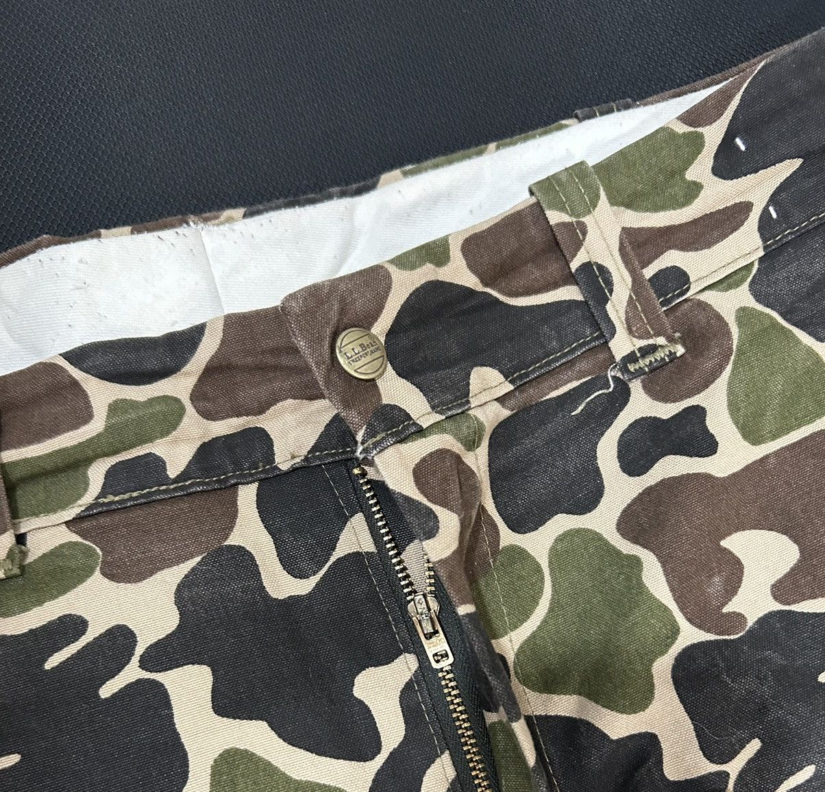 L.L. Bean Vtg LL bean made in usa duck camo hunting pants double knee Size US 37 - 3 Thumbnail