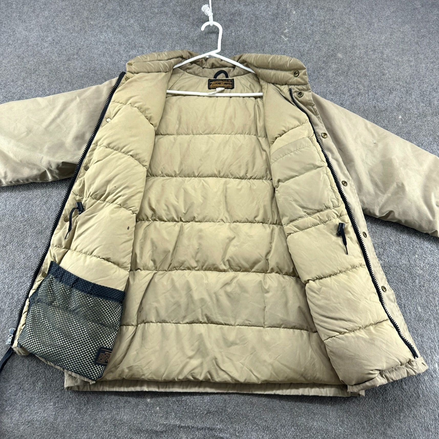 Eddie Bauer VINTAGE Eddie Bauer Jacket Mens XL Beige Puffer Goose Down Hooded Parka 80s 90s Down Jacket Parka Mens XL Beige Hooded Size US XL / EU 56 / 4 - 2 Thumbnail