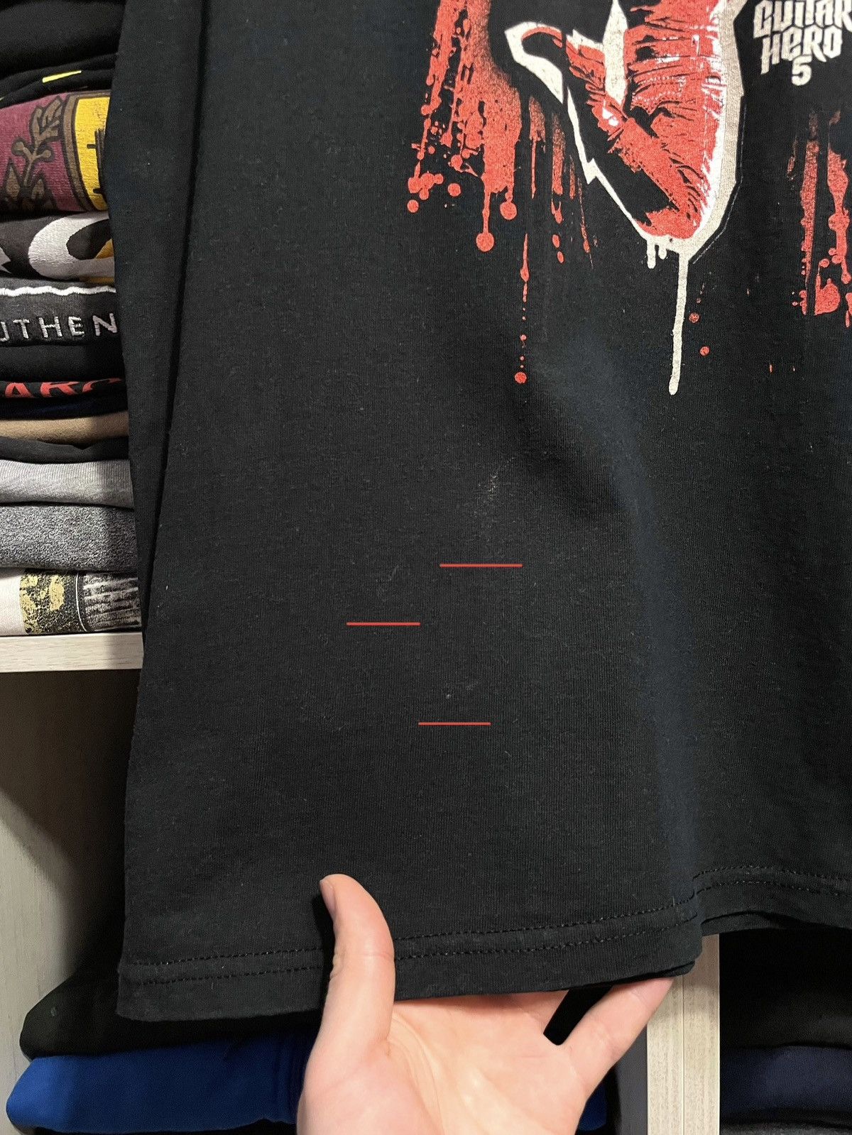 Vintage Vintage 00s Guitar Hero 5 Video Game Promo T-Shirt Size L Size US L / EU 52-54 / 3 - 6 Thumbnail