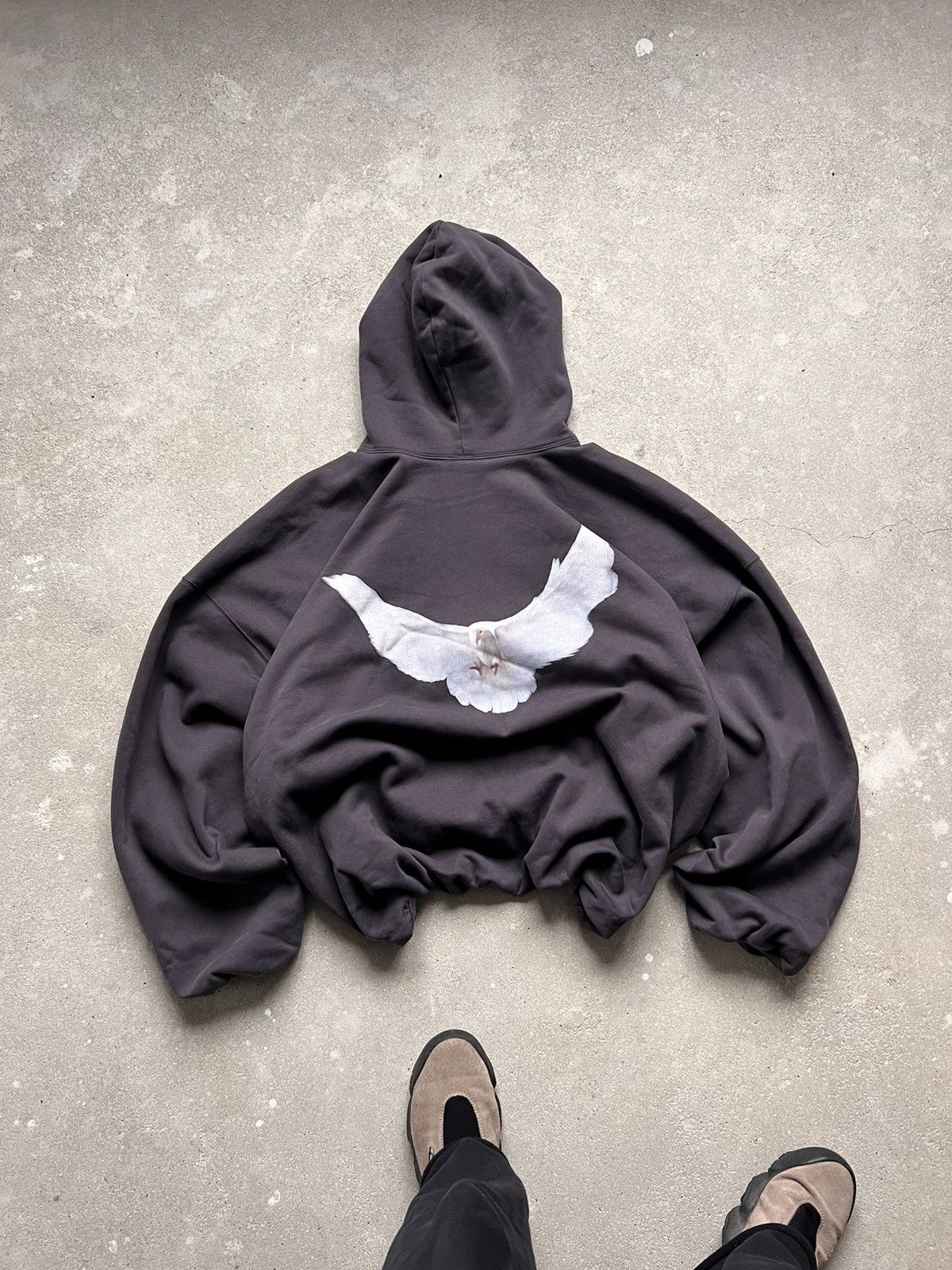 Balenciaga × Gap × Yeezy Yeezy Gap Dove Hoodie Dark Grey Size US XL / EU 56 / 4 - 7 Thumbnail