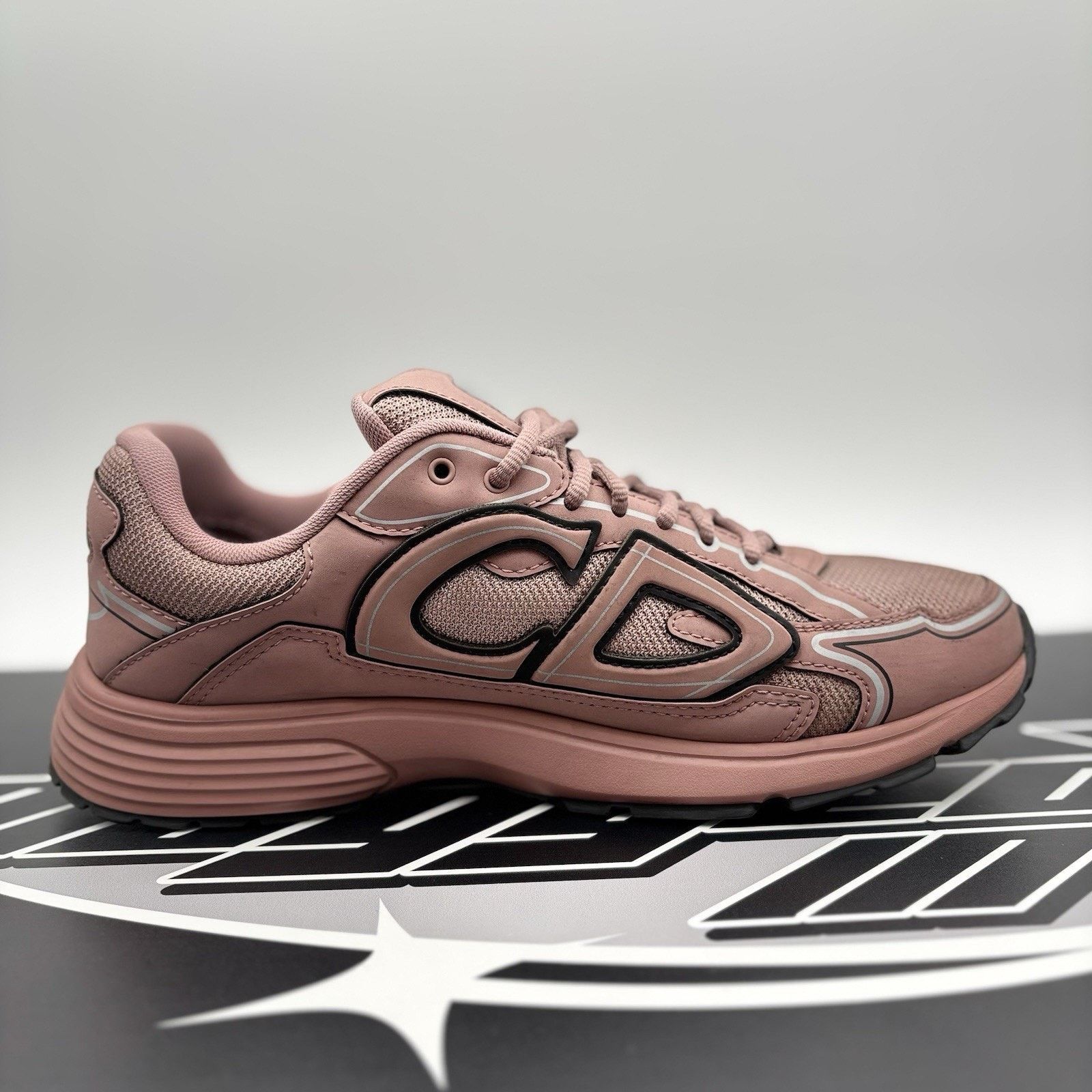 Dior Dior B30 Reflective Sneaker ' Rust Pink ' | GOOD CONDITION! Size US 11 / EU 44 - 13 Thumbnail