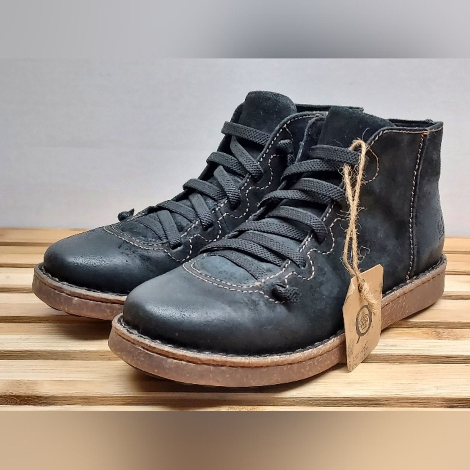 BORN Womens Black Leather Sienna Ankle Zip Boots Size