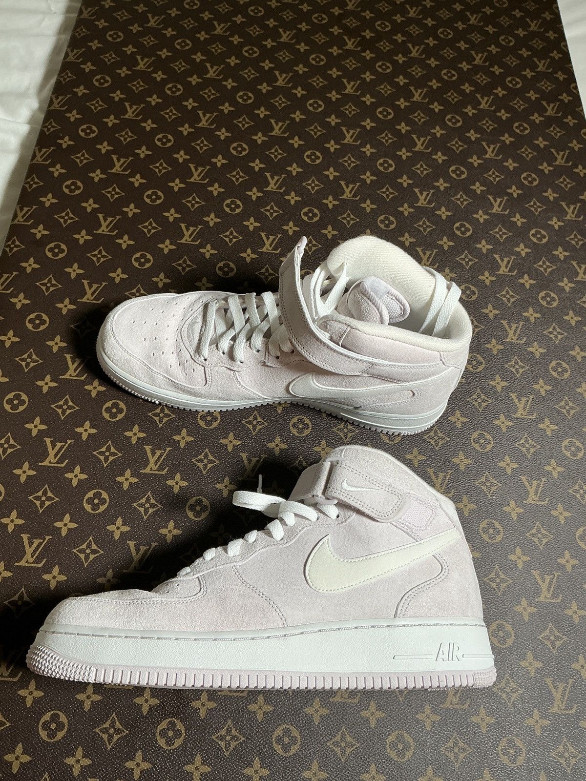 Nike Nike Air Force One Light Pink Suede Size 10.5 Size US 10.5 / EU 43-44 - 5 Thumbnail