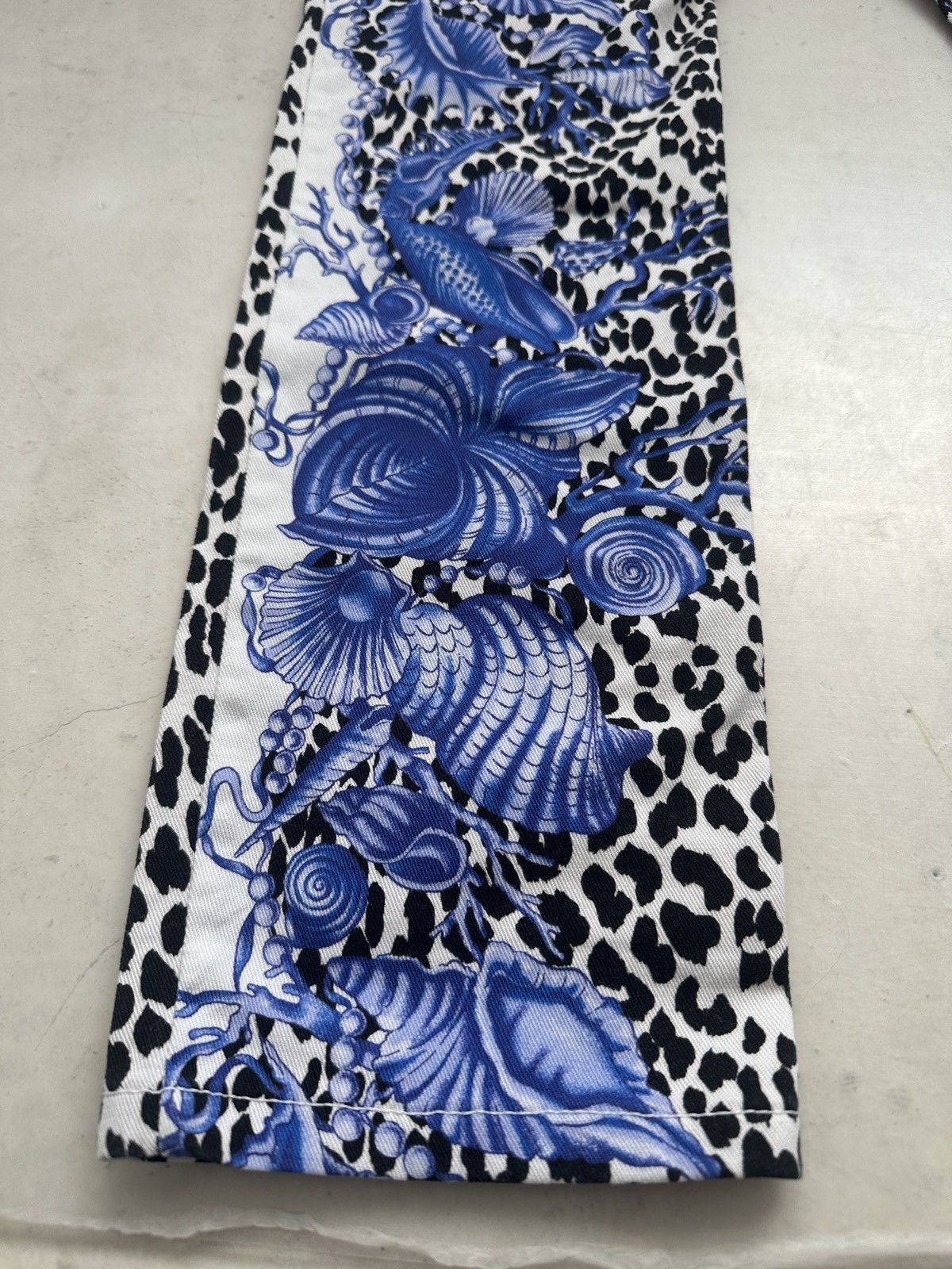 Versace Gianni Versace AOP jeans Aqua coral and leopard print Size 28" / US 6 / IT 42 - 6 Thumbnail
