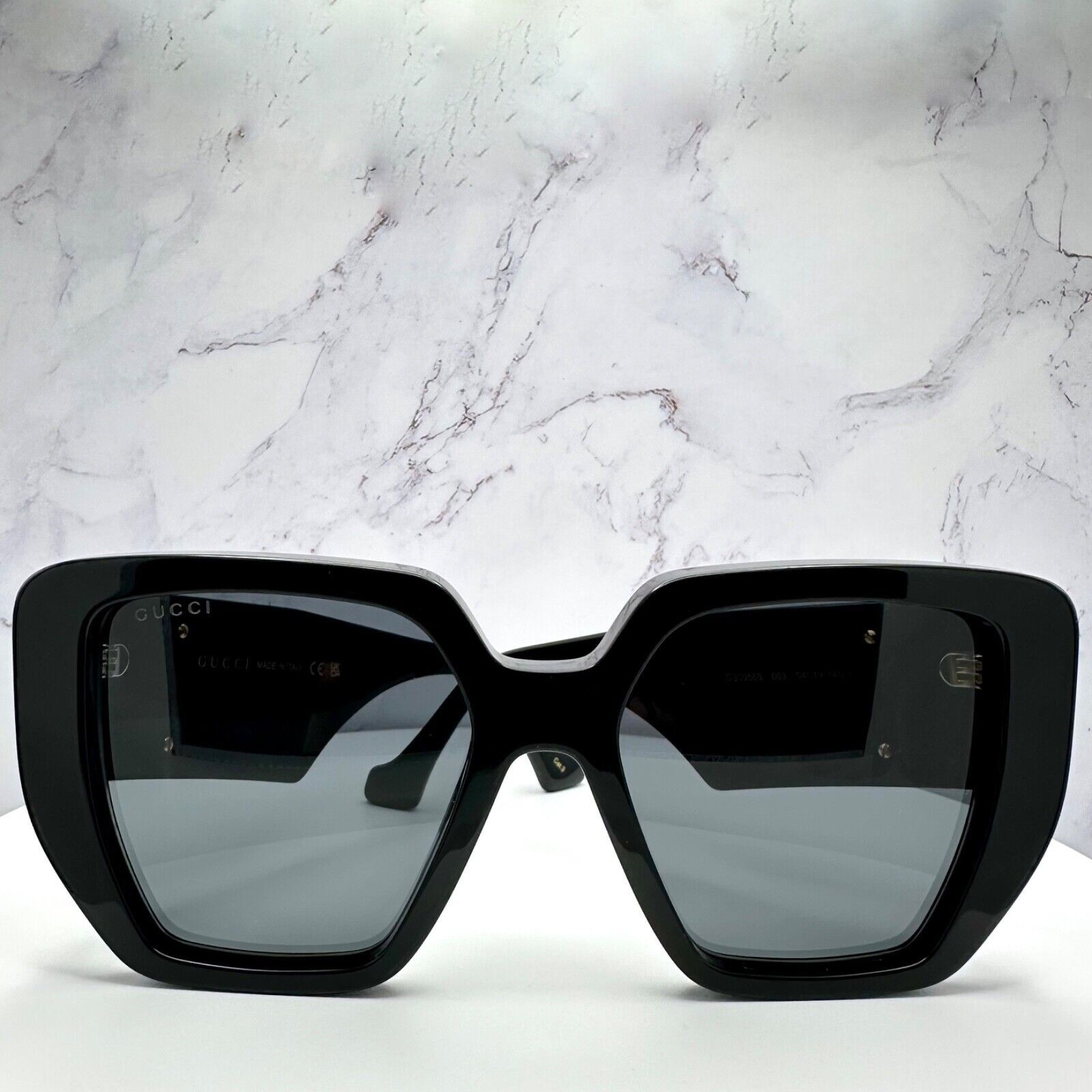 Gucci New GUCCI Sunglasses Black Gold Size ONE SIZE - 2 Thumbnail