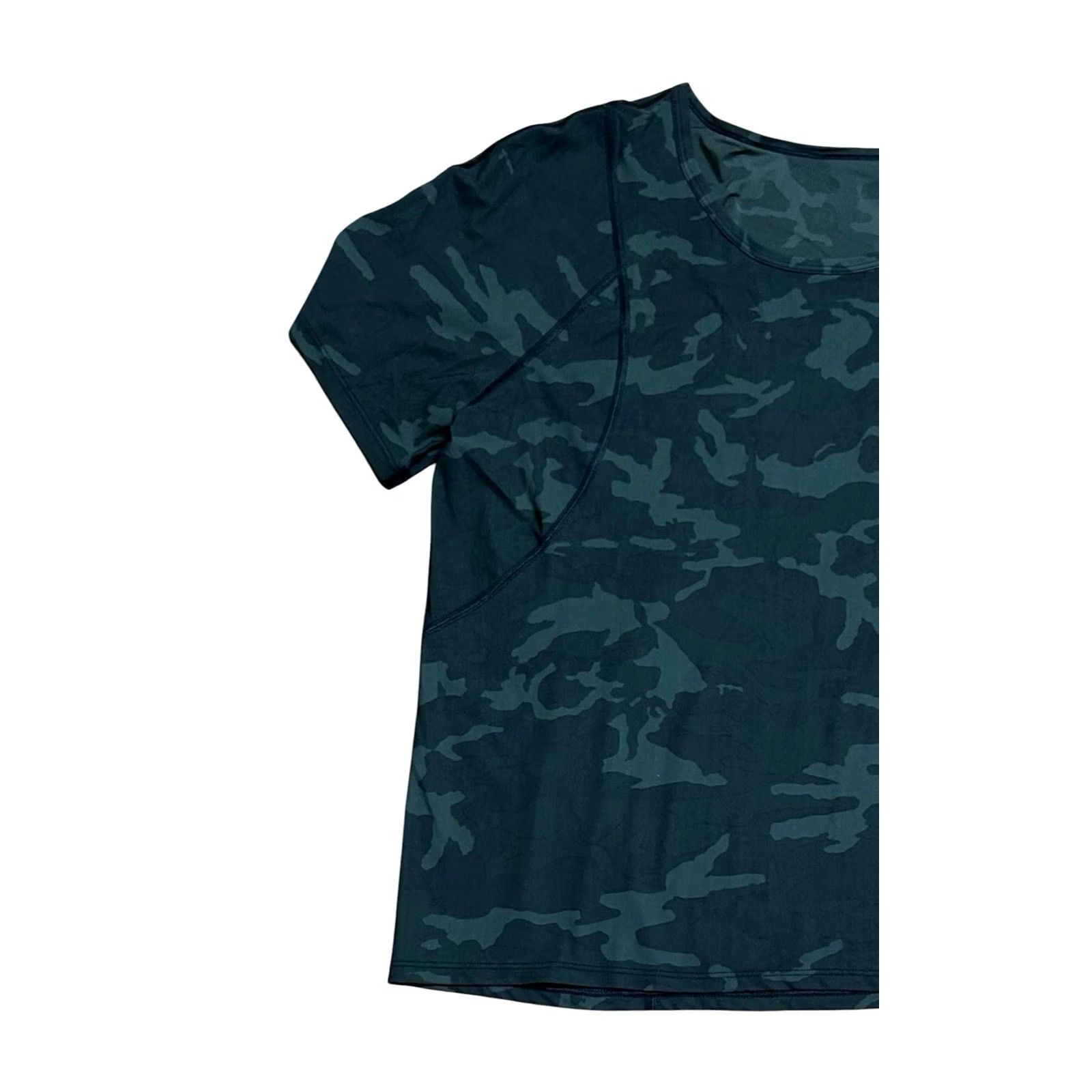 Lululemon Lululemon Outrun the Heat Short Sleeve Camo Green Workout Shirt Top Women Sz M Size M / US 6-8 / IT 42-44 - 2 Thumbnail