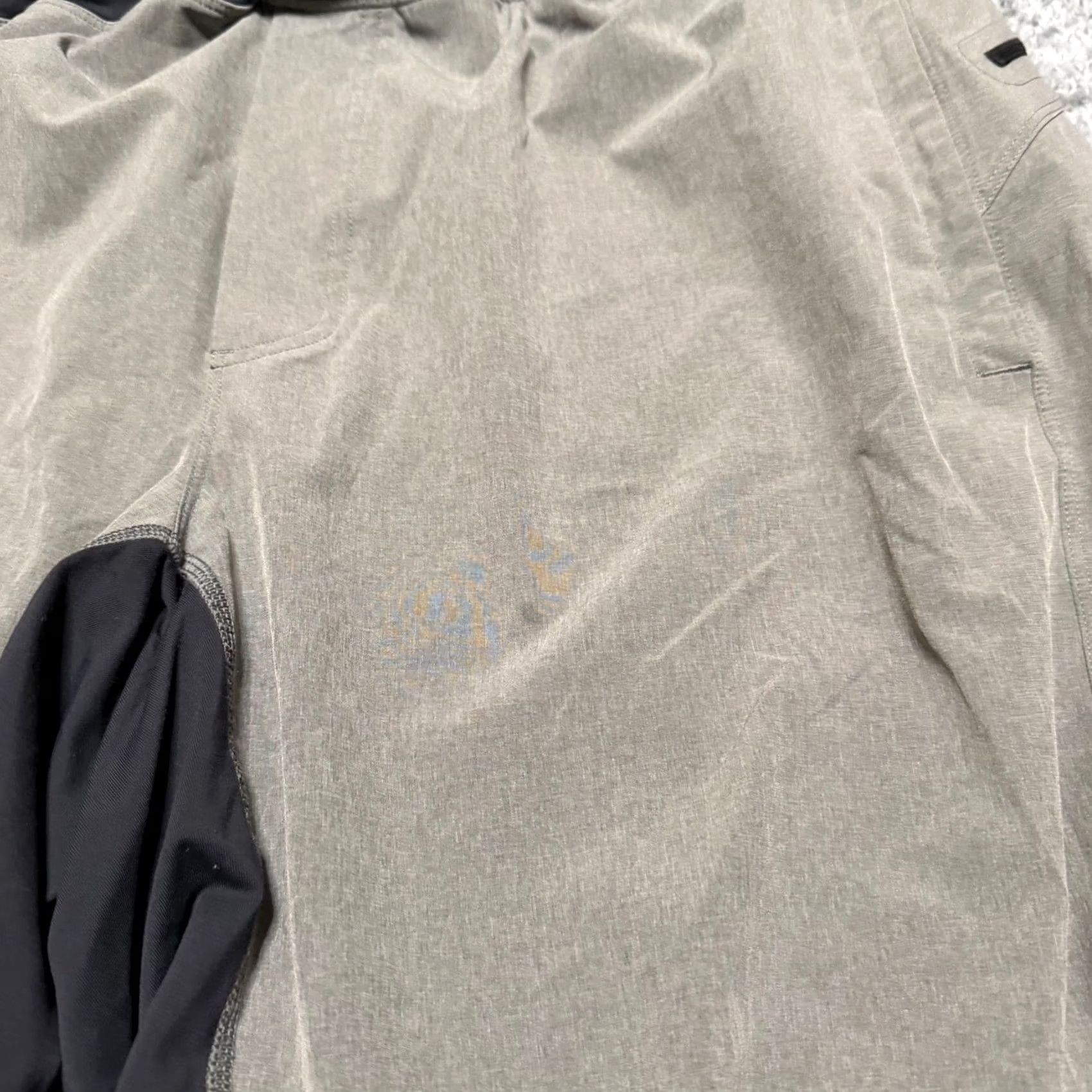 Lululemon Lululemon Assert Shorts Mens XL Linerless Gray Performance Running Size US 36 / EU 52 - 2 Thumbnail