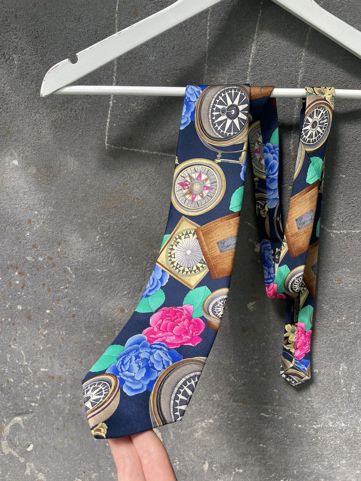 Leonard Paris Leonard Paris Tie 100% Silk Compass Flowers Size ONE SIZE - 3 Thumbnail