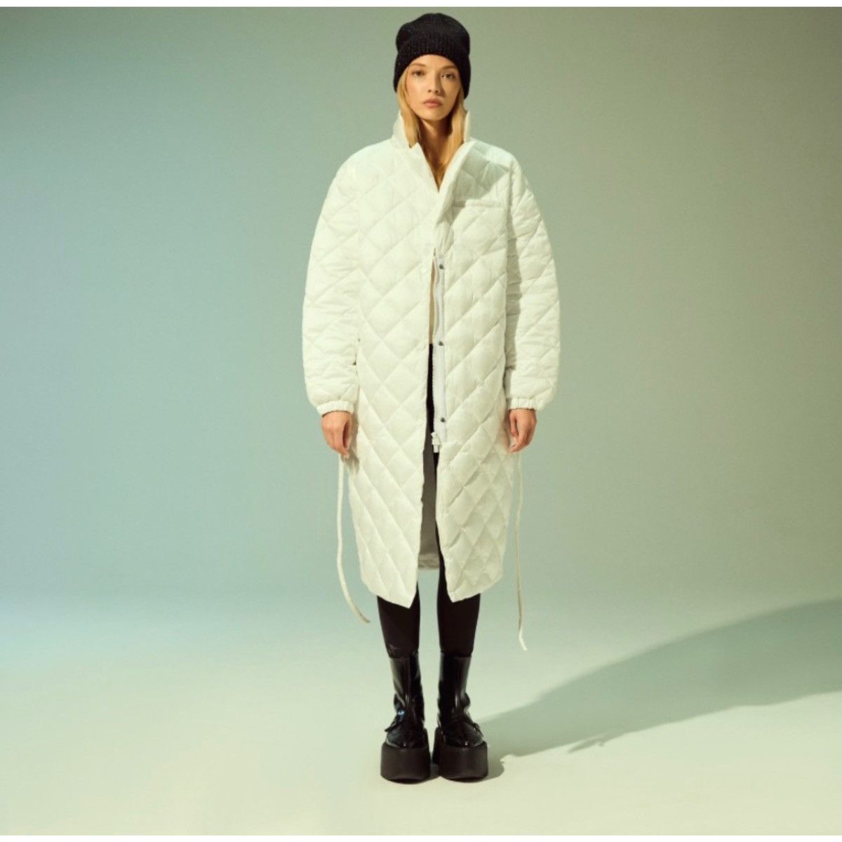 Other LUXTON LUXURY QUILTED CURVE COAT Size M / US 6-8 / IT 42-44 - 1 Thumbnail