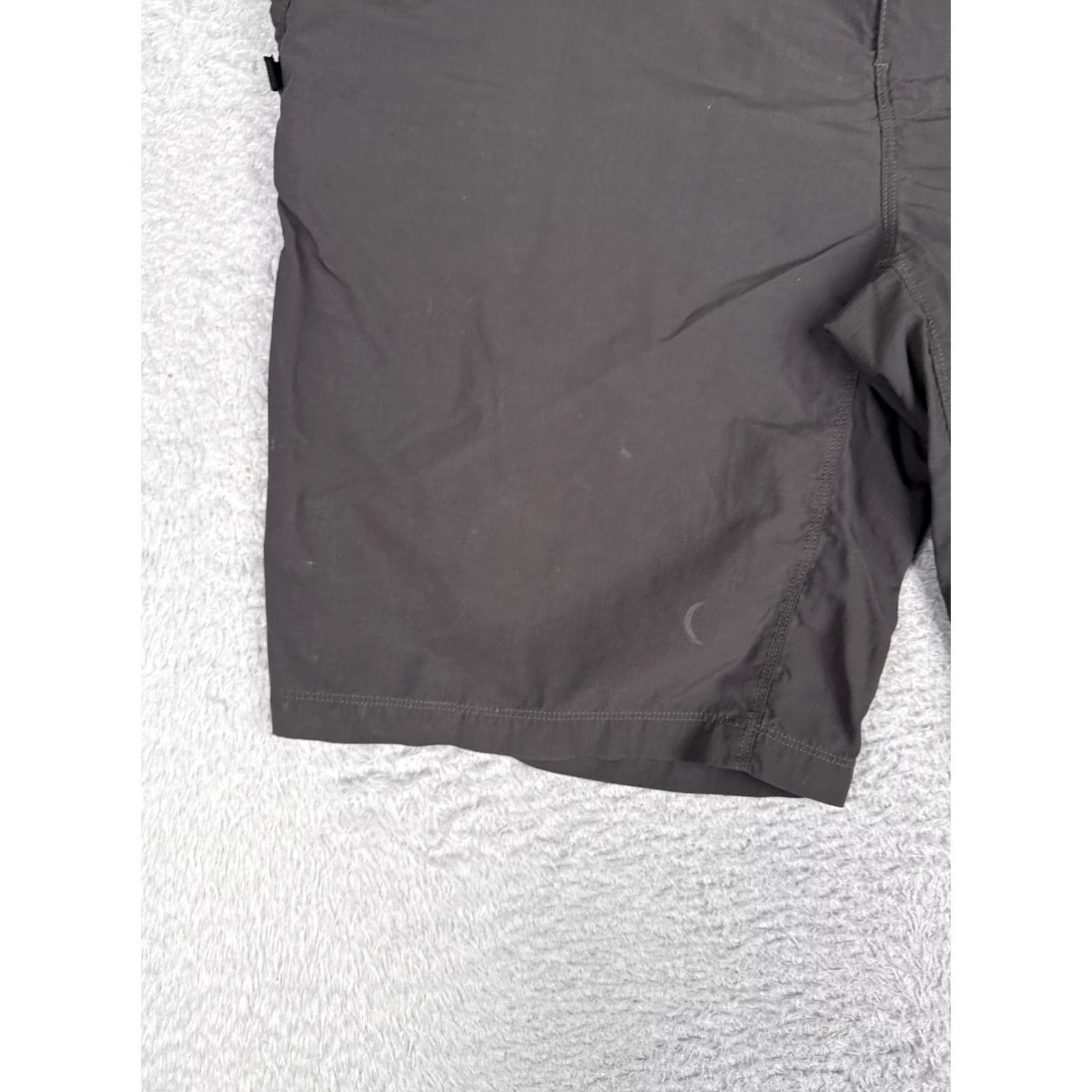 The North Face The North Face Shorts Mens Medium Gray Microfiber 10 Inseam Elastic Waist Casual Size US 31 - 3 Thumbnail