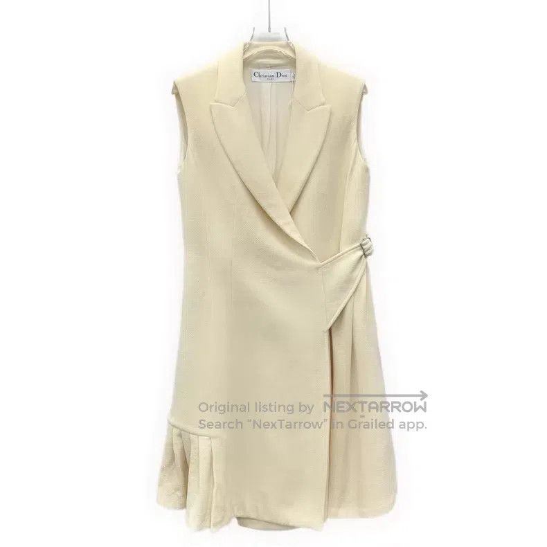 Dior Dior Beige buckle design wool lapel sleeveless dress Size XS / US 0-2 / IT 36-38 - 1 Thumbnail