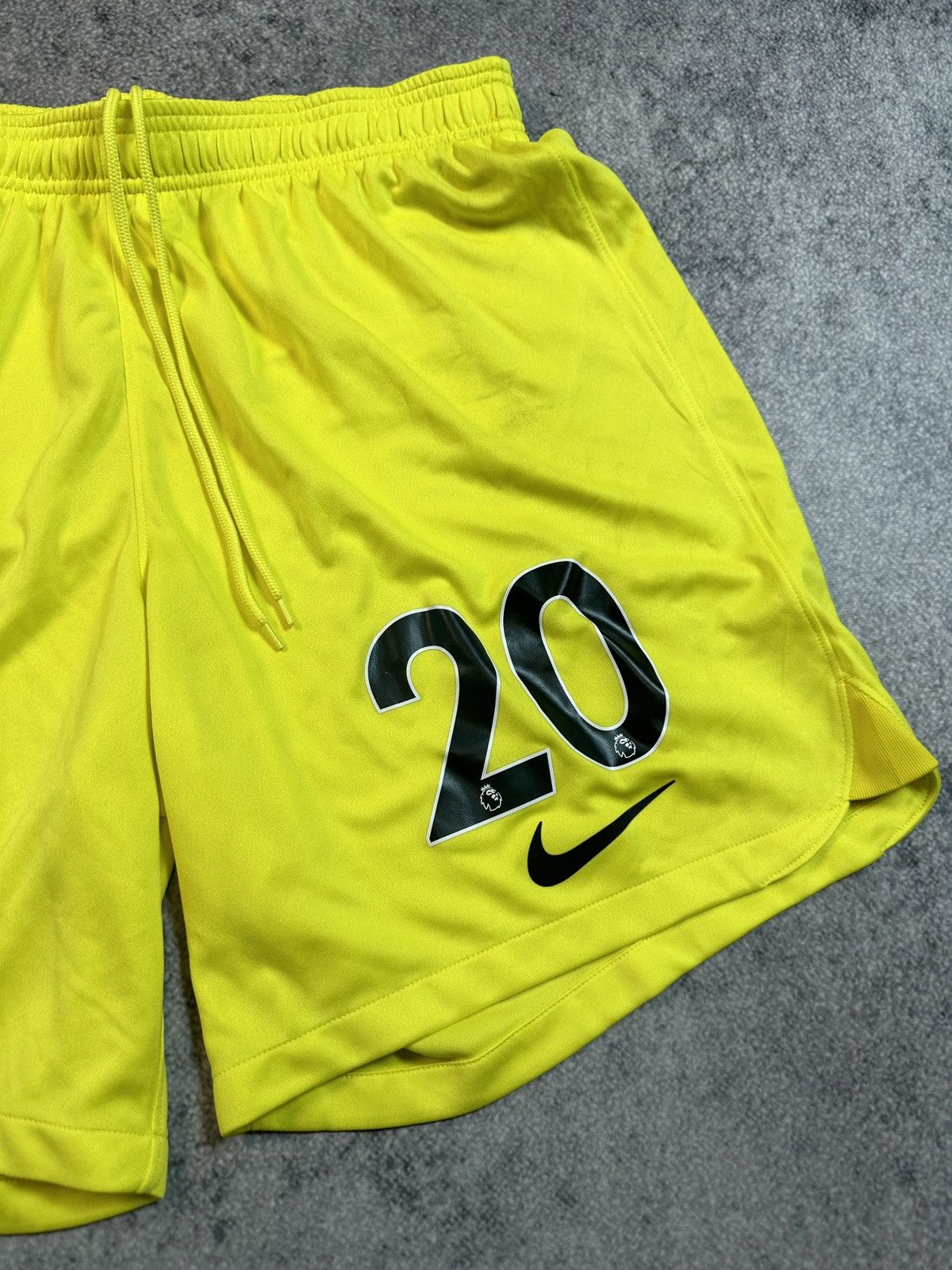 Nike Nike Tottenham Spurs 20 Soccer Shorts Streetwear Rare XL VTg Size US 36 / EU 52 - 3 Thumbnail