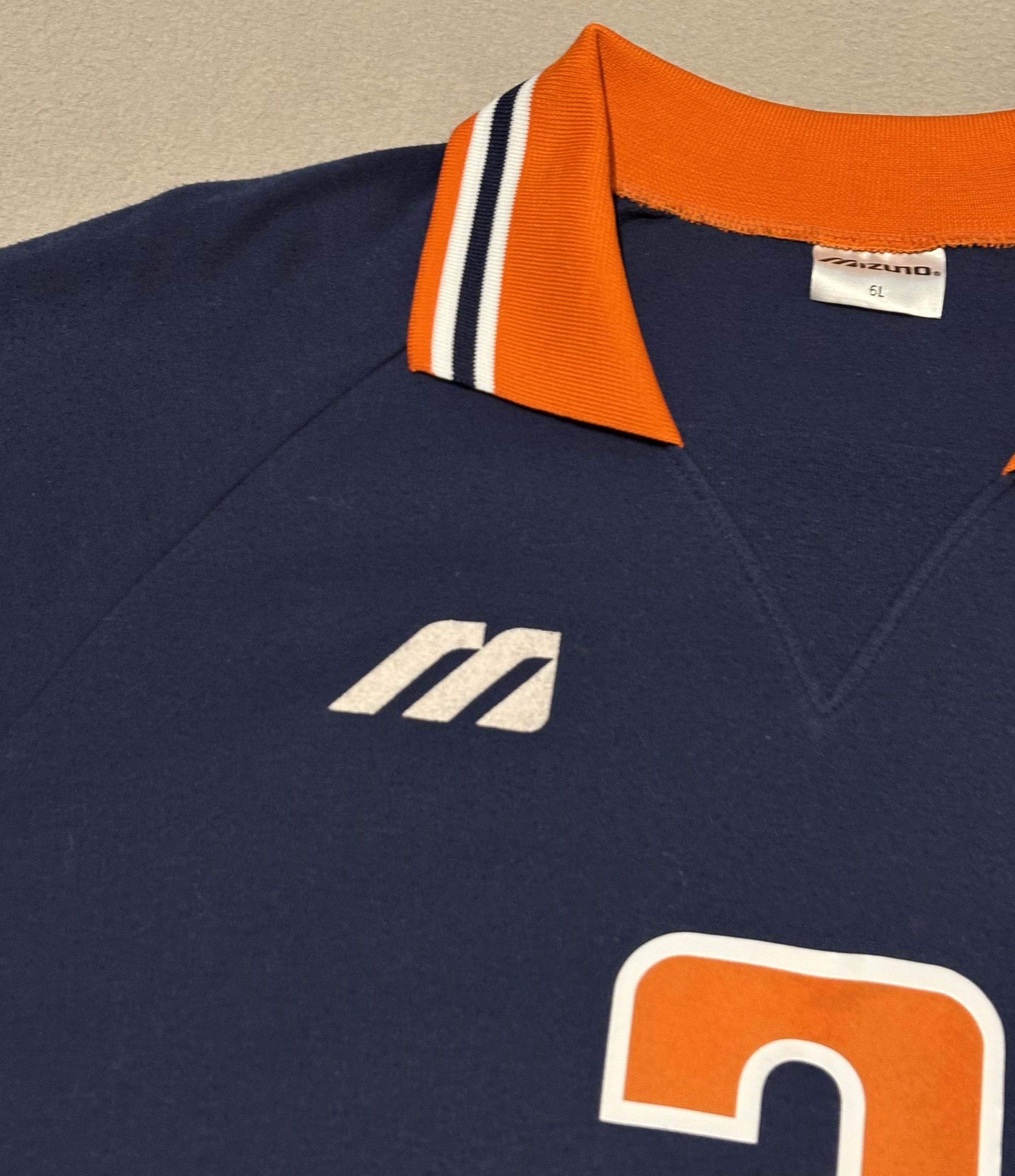Mizuno Netherlands #3 Mizuno vintage volleyball jersey size L Size US L / EU 52-54 / 3 - 8 Thumbnail
