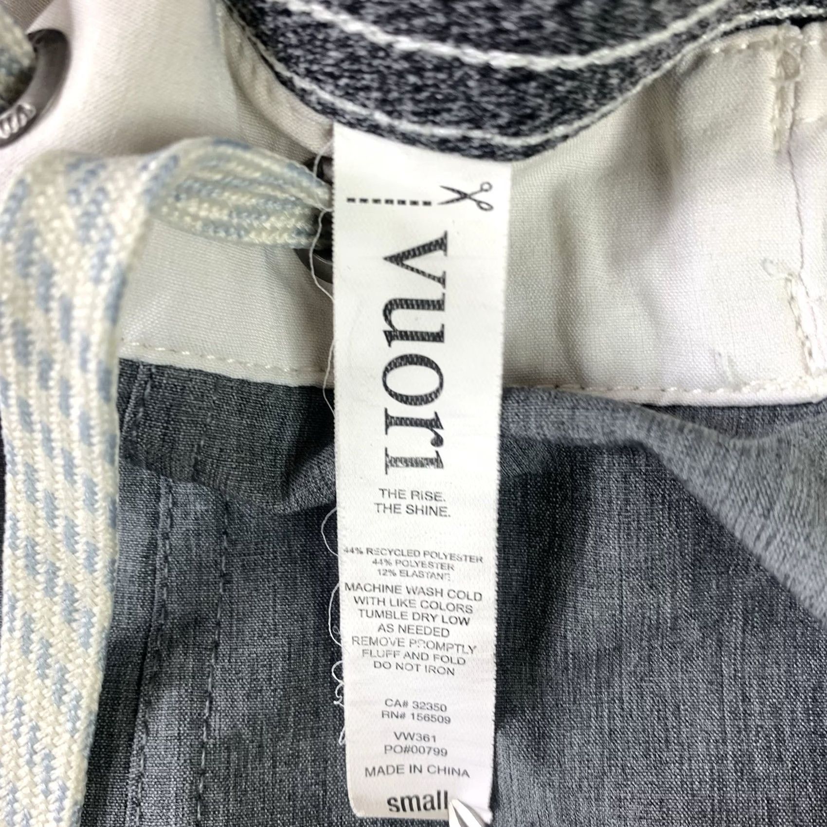 Vuori Vuori Tavi Shorts Womens Small Gray 2" Athletic Gym Running Yoga VW361 Size 28" / US 6 / IT 42 - 6 Thumbnail