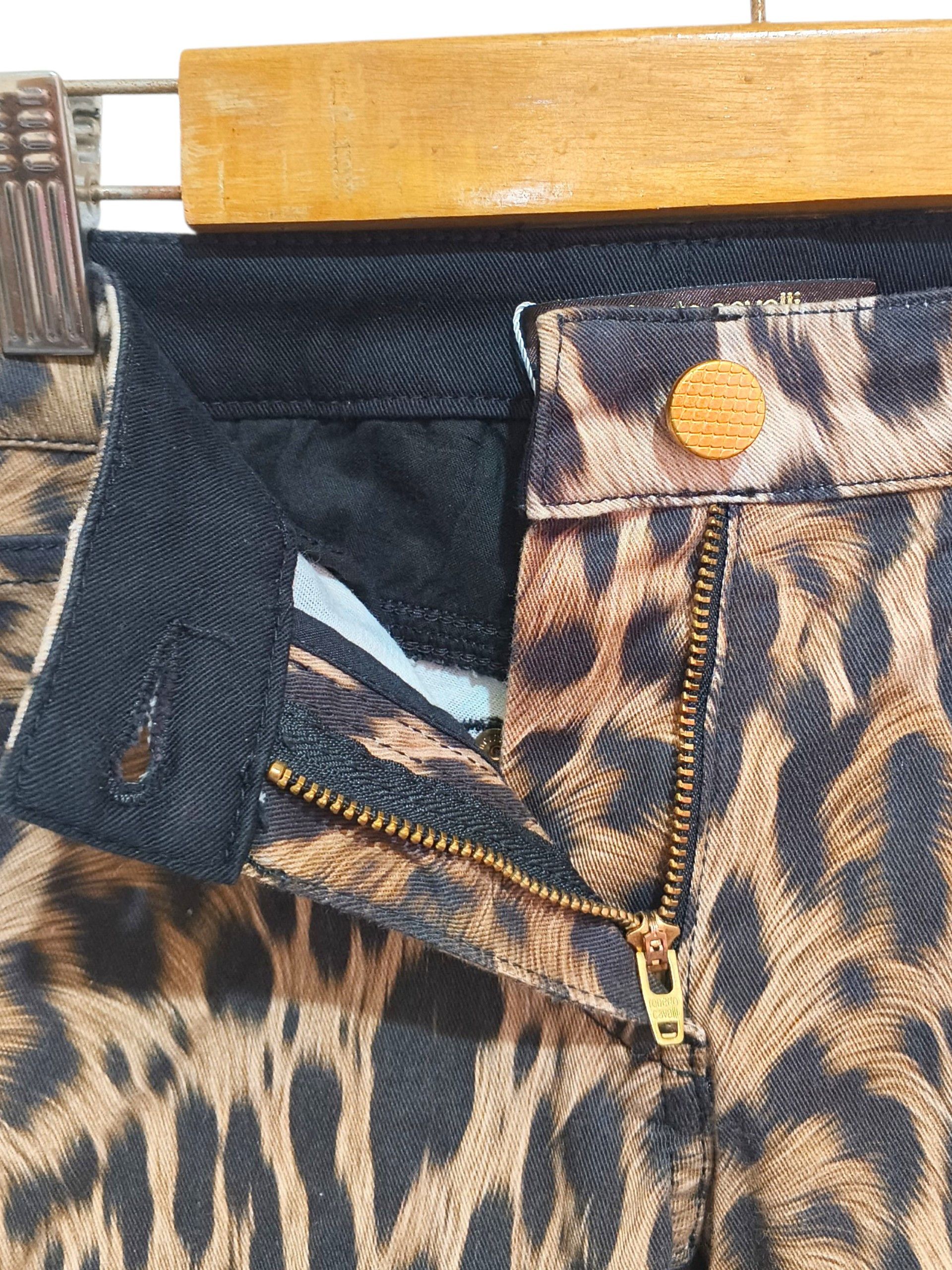 Roberto Cavalli Roberto cavalli Leopard capris pants Size 28" / US 6 / IT 42 - 5 Thumbnail