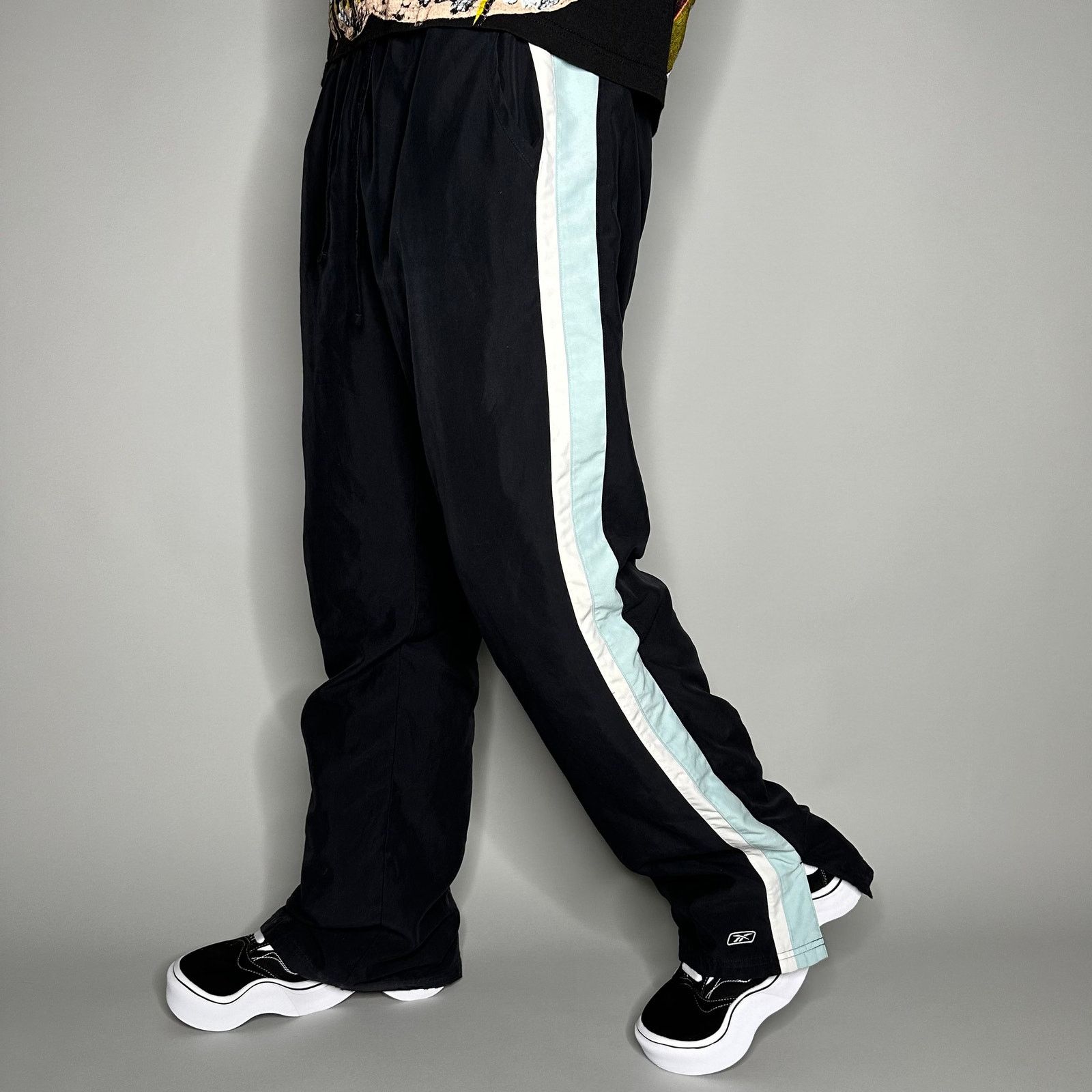 Reebok Vintage Y2K Reebok Track Pants Mens L Black Blue Sweatpants Size US 34 / EU 50 - 1 Thumbnail