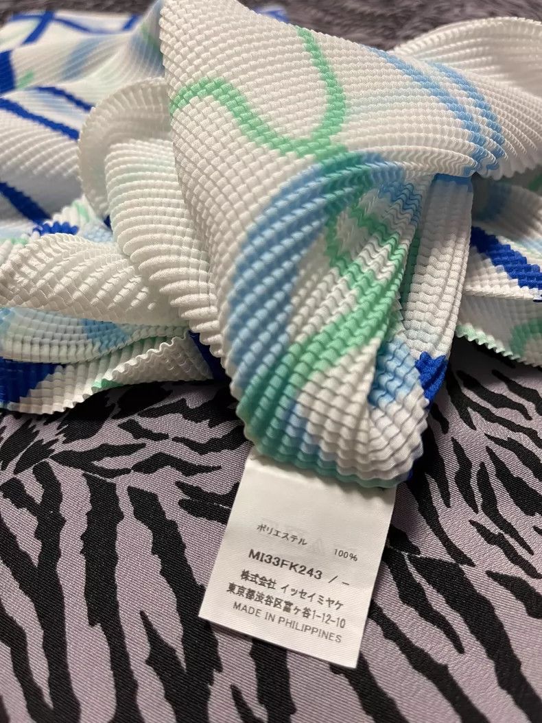 Issey Miyake Issey Miyake size:one size White pleated vest Size M / US 6-8 / IT 42-44 - 4 Thumbnail
