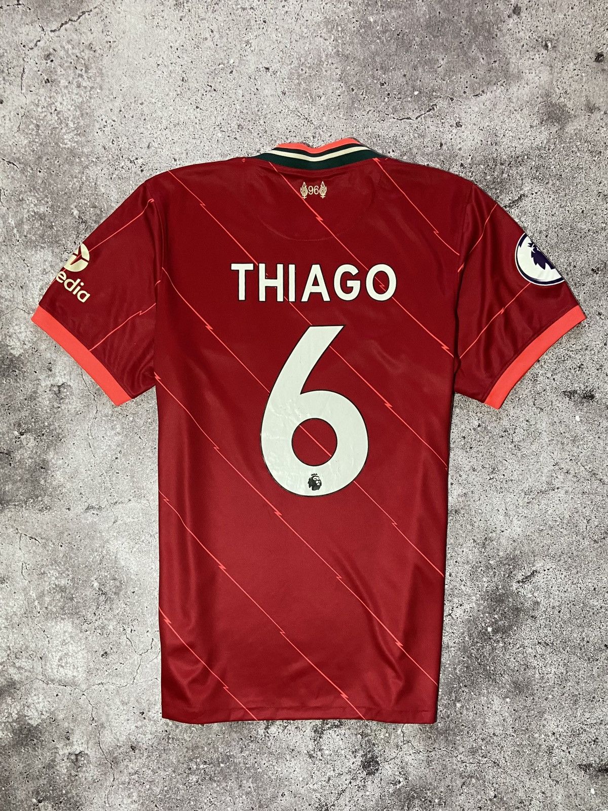 Nike 💥Liverpool Thiago #6 football jersey t-shirt‼️ Size US M / EU 48-50 / 2 - 2 Thumbnail