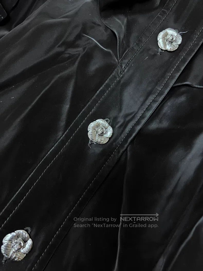Chanel Chanel Double-layer technology fabric camelia button windb Size XXS / US 00 / IT 34 - 4 Thumbnail