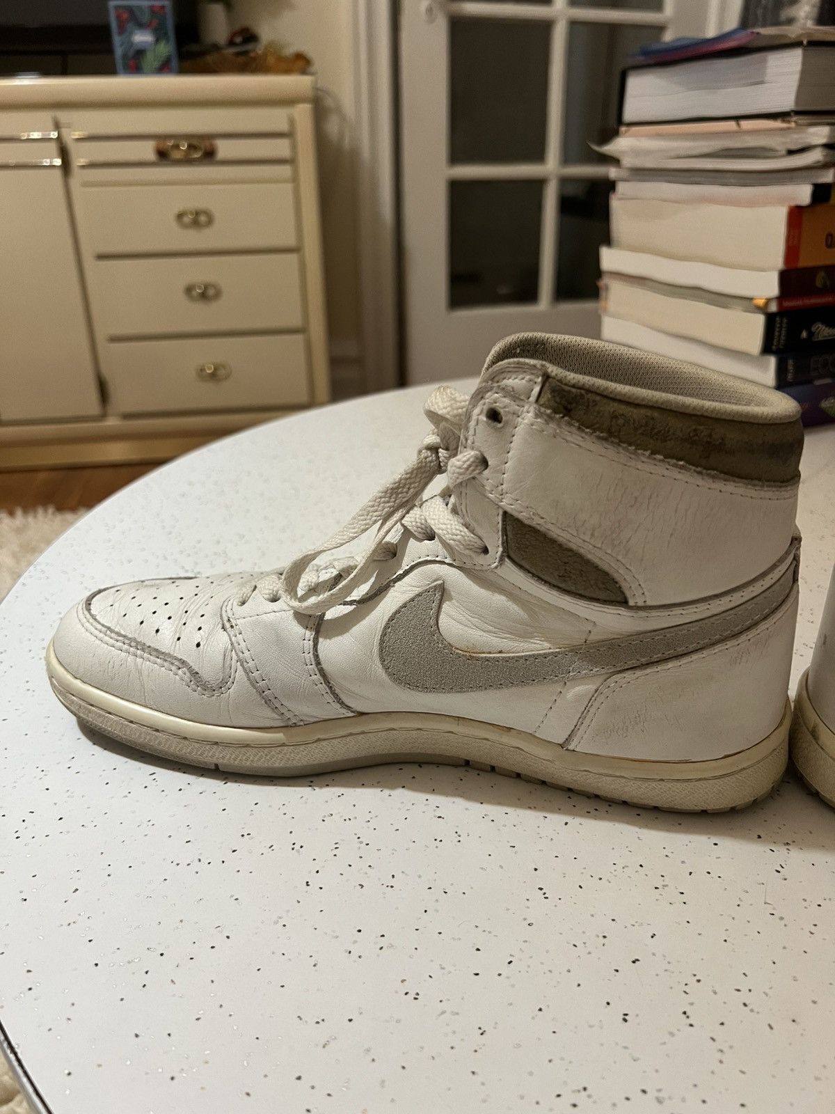 Nike 1985 Jordan 1 Neutral/Natural Grey Size US 9.5 / EU 42-43 - 11 Thumbnail